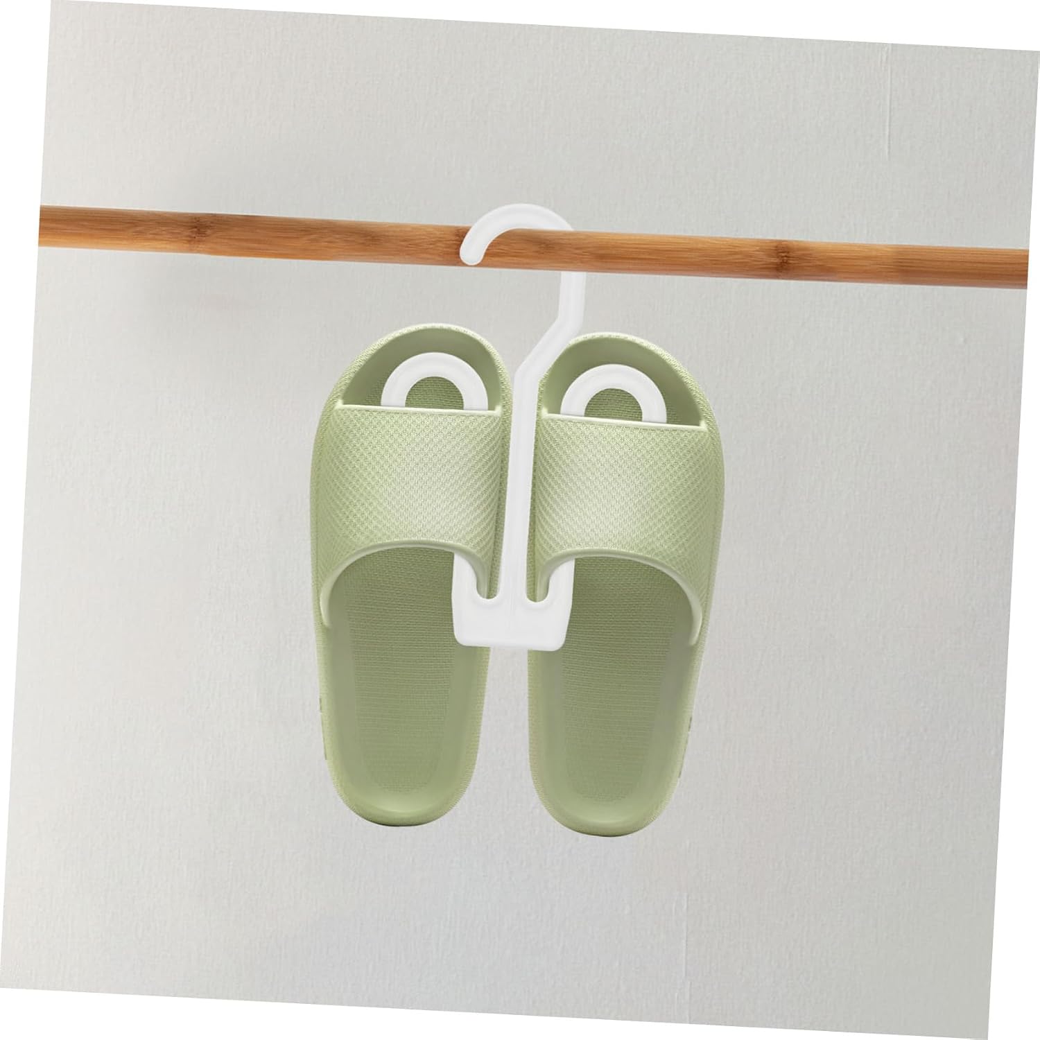 CHILDWEET 20pcs Slipper Drying Rack Plastic Shoe Display Hooks Easy Install Hanging Shoe Organizer