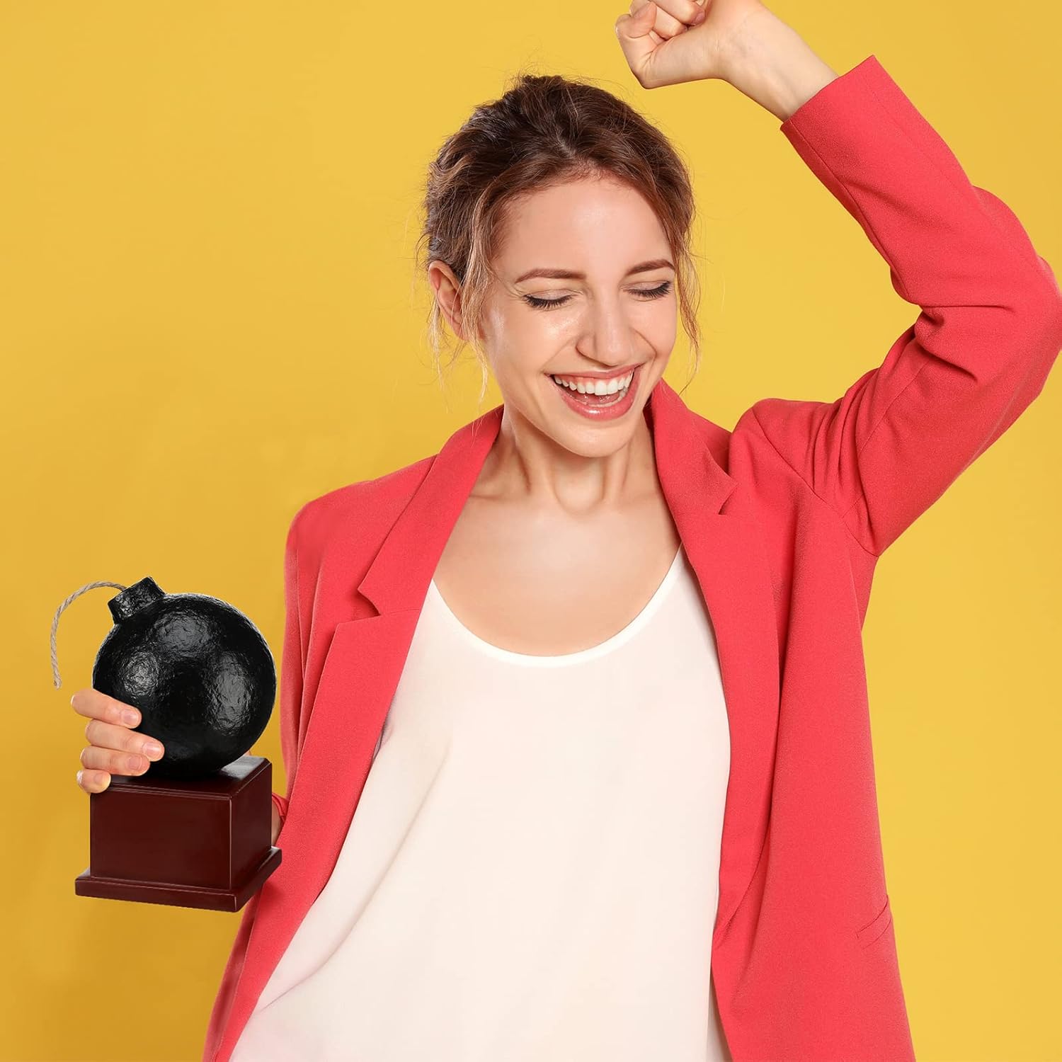 Nosiny 5.5 Inch Bomb Trophy Army Bomb Awards Funny Trophy for Employee Workers Adults Teens Office Party Decorations