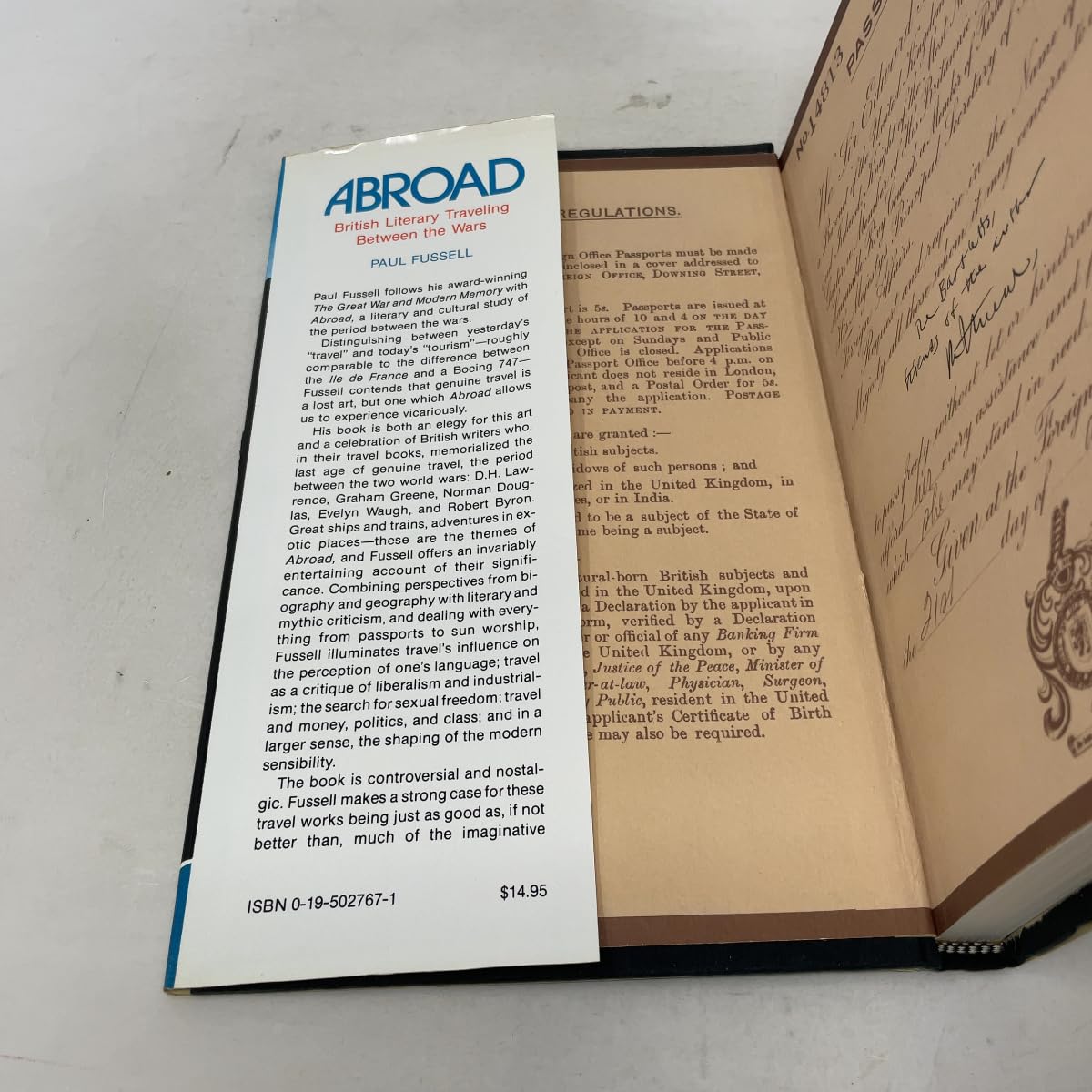 Abroad: British Literary Travelling Between the Wars [Idioma Inglés]