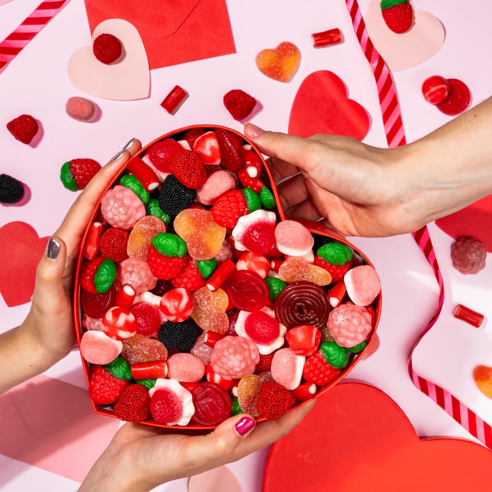 BELROS Pack 1,5kg de Gominolas y Chuches. Caja Forma de Corazón. Idea para Regalo Romántico, Dia del Padre, Ideal para Parejas, Dia de la Madre. Ocasión Especial. Surtido de Dulces