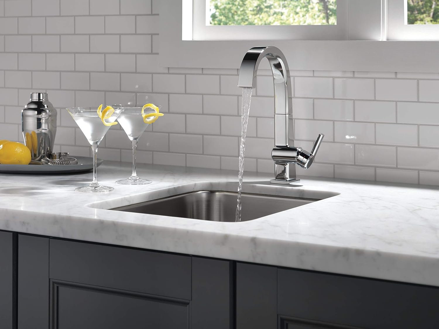 Delta Faucet Pivotal Chrome Bar Faucet, Chrome Bar Sink Faucet Single Hole, Wet Bar Faucets Single Hole, Prep Sink Faucet, Faucet for Bar Sink, Chrome Kitchen Faucet, Chrome 1993LF : Everything Else