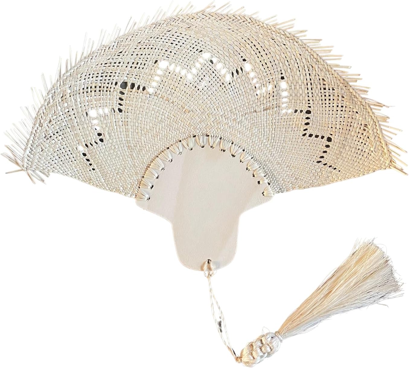 AKIO MORI「べっ甲に植物柄の金蒔絵、赤珊瑚、マーキス型の翡翠の指輪