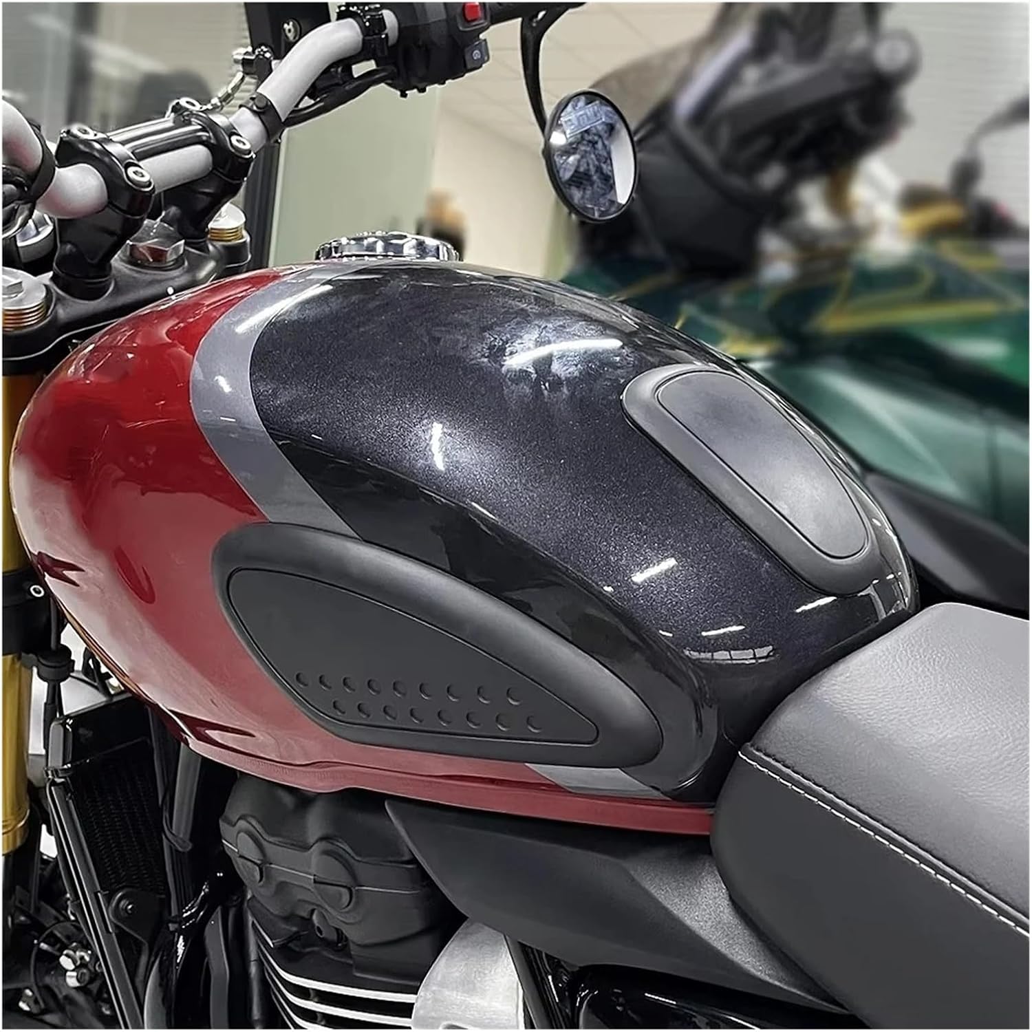 Motorcycle Tank Sticker Motorcycle Accessories Fuel Tank Pad Sticker Sheath Knee Protection for Speed 400 Scrambler 400X 2024-2025.