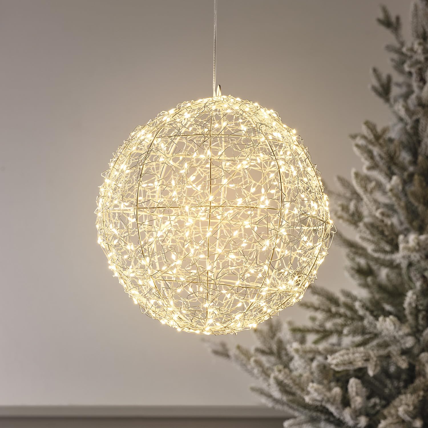 Lights4fun LED Kugel Licht 28cm Timer warmweiß Kugel Beleuchtet Außen Dimmbar LED Ball Outdoor Weihnachtsdeko Aussen Stern