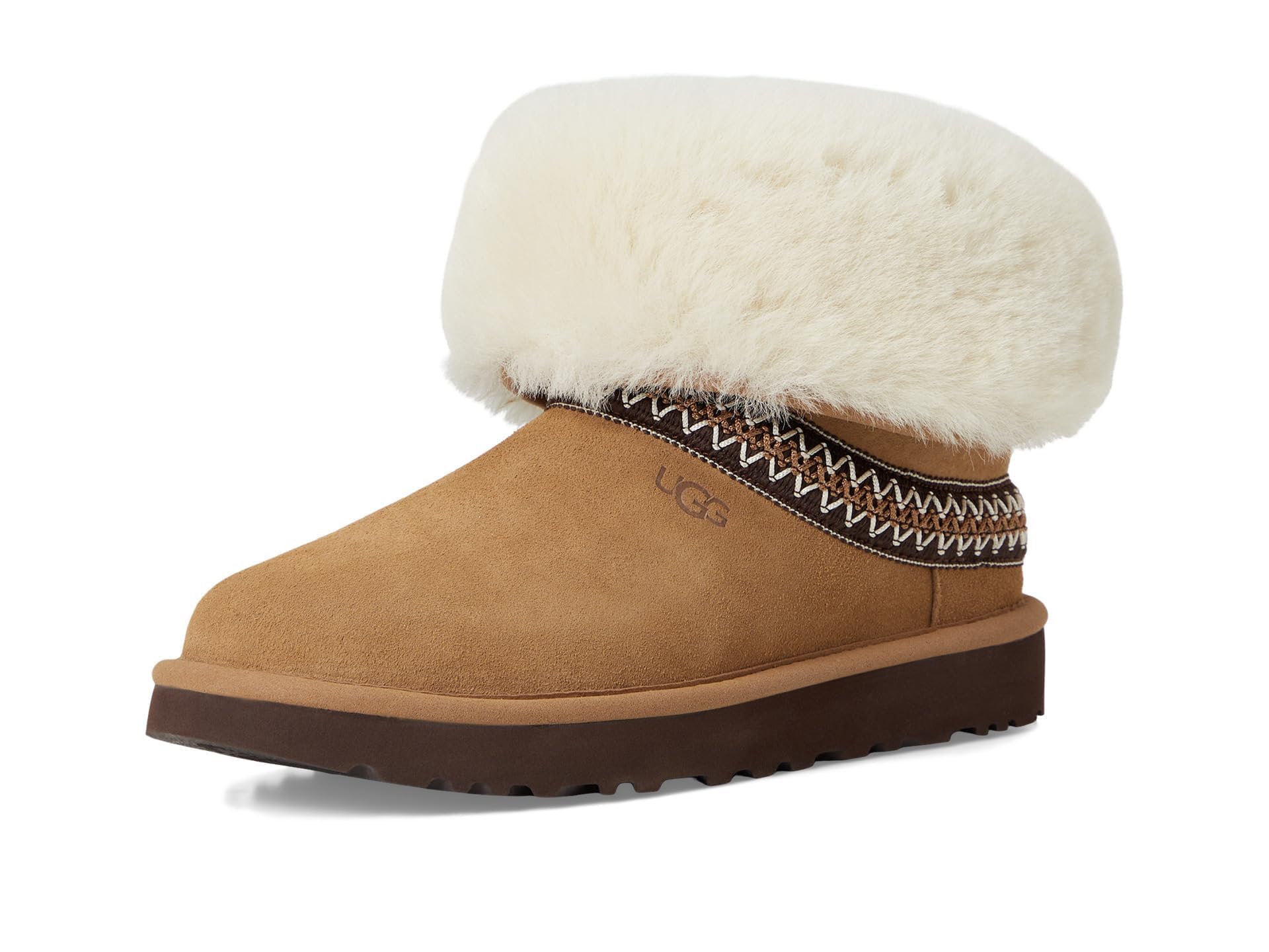 UGG womens Classic Short Crescent