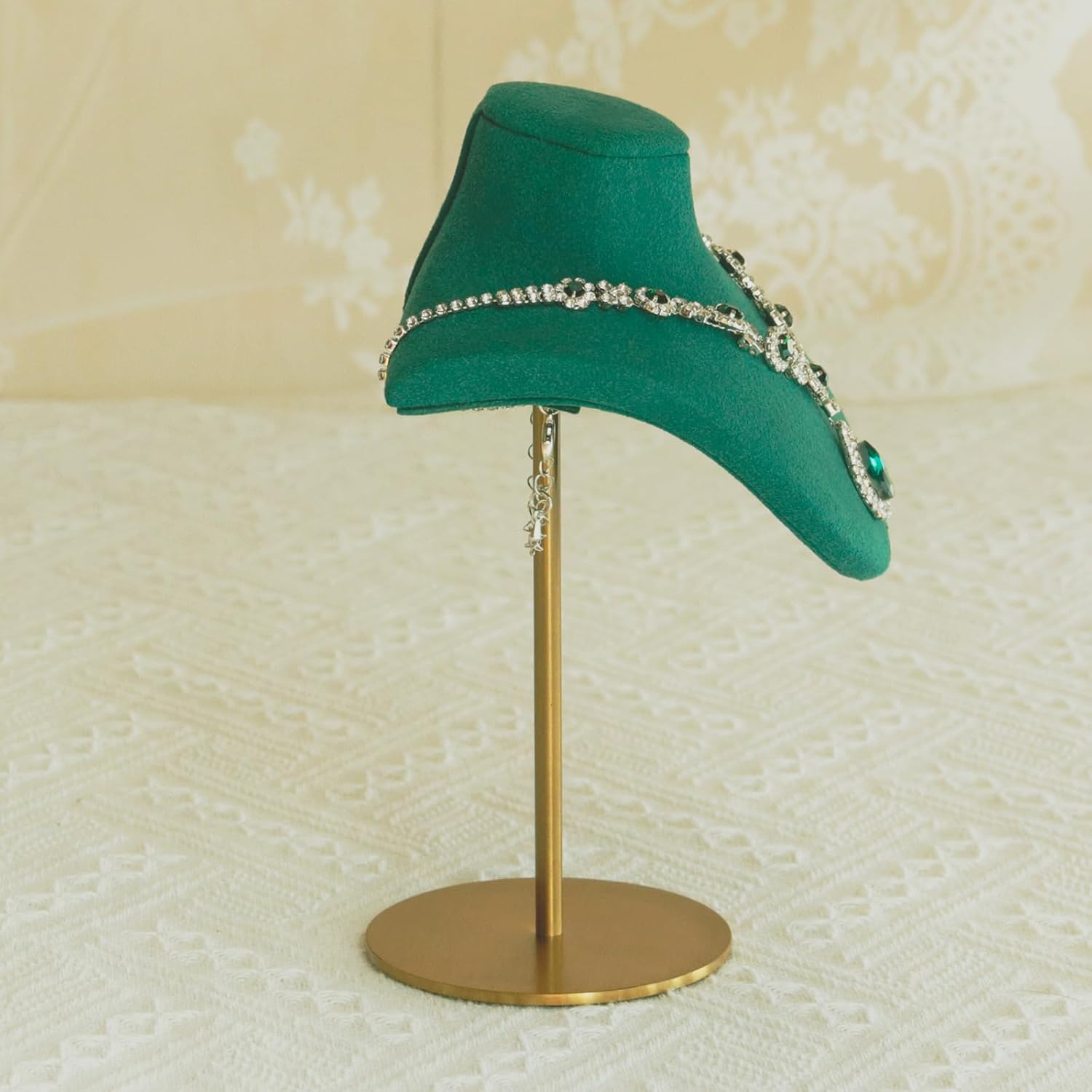 Emerald Green Microfiber Leather Jewelry Display Stand With Stainless Steel Base – Vintage Necklace Holder For Retail, Craft Fair, Or Home – 7.08in / 18cm With Anti-Slip Clips