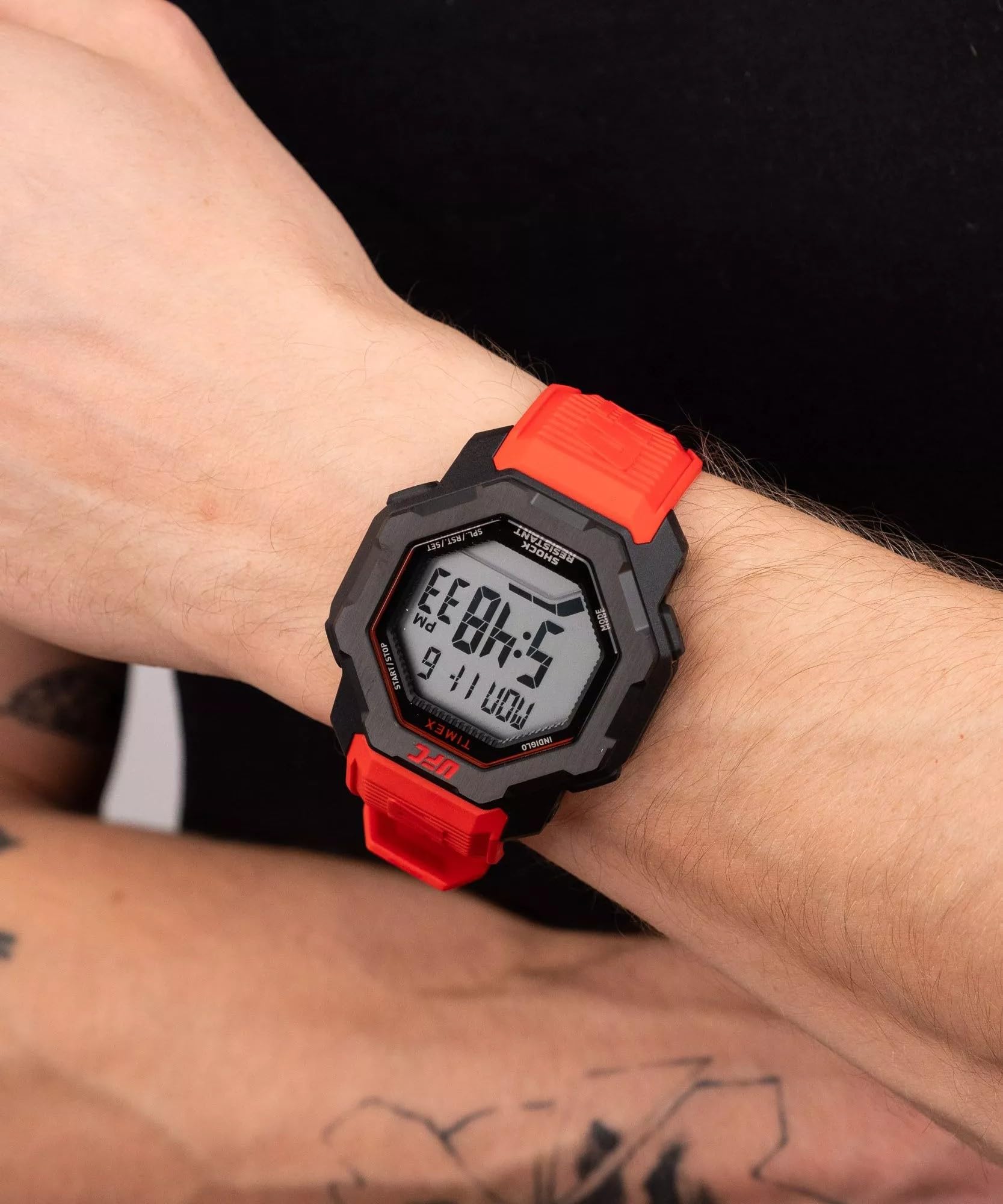 Timex UFC Strength Knockout zegarek męski 48mm z czerwonym gumowym paskiem TW2V88200