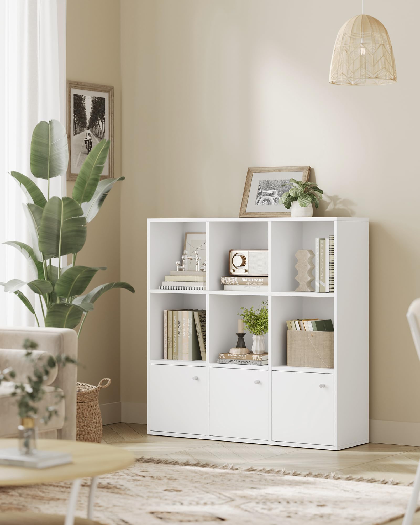 VASAGLE Custos Collection - Bibliothèque, Étagère, Meuble de Rangement, Armoire, 3 Placards avec Portes en Bas, pour Salon, Chambre, Chambre d'enfant, Bureau, Moderne, Blanc LBC33WTV1