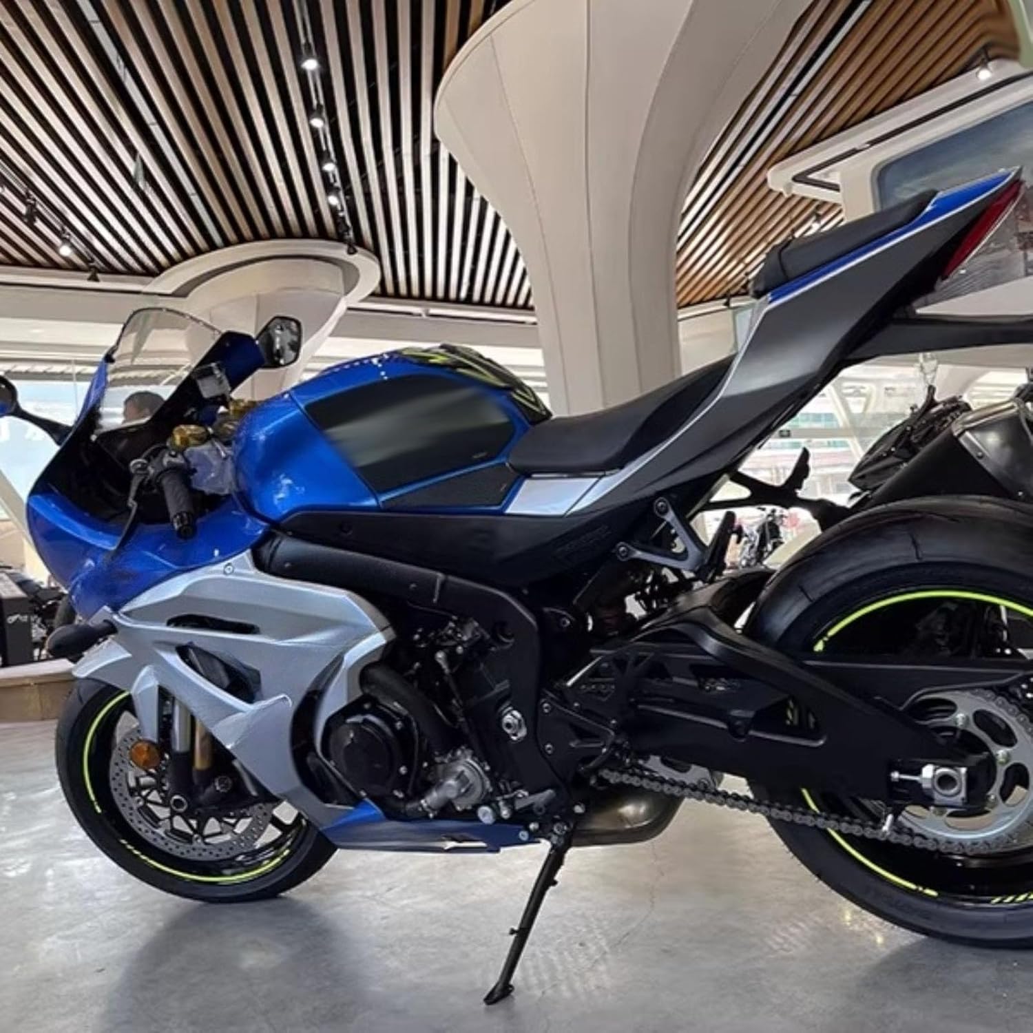 Suitable for GSX-R1000R gsx-r1000r 2026 2025 Motorcycle Modified Fuel Tank Stickers Anti-Slip Stickers Anti-Scratch Rubber Stickers new Modification (Black)