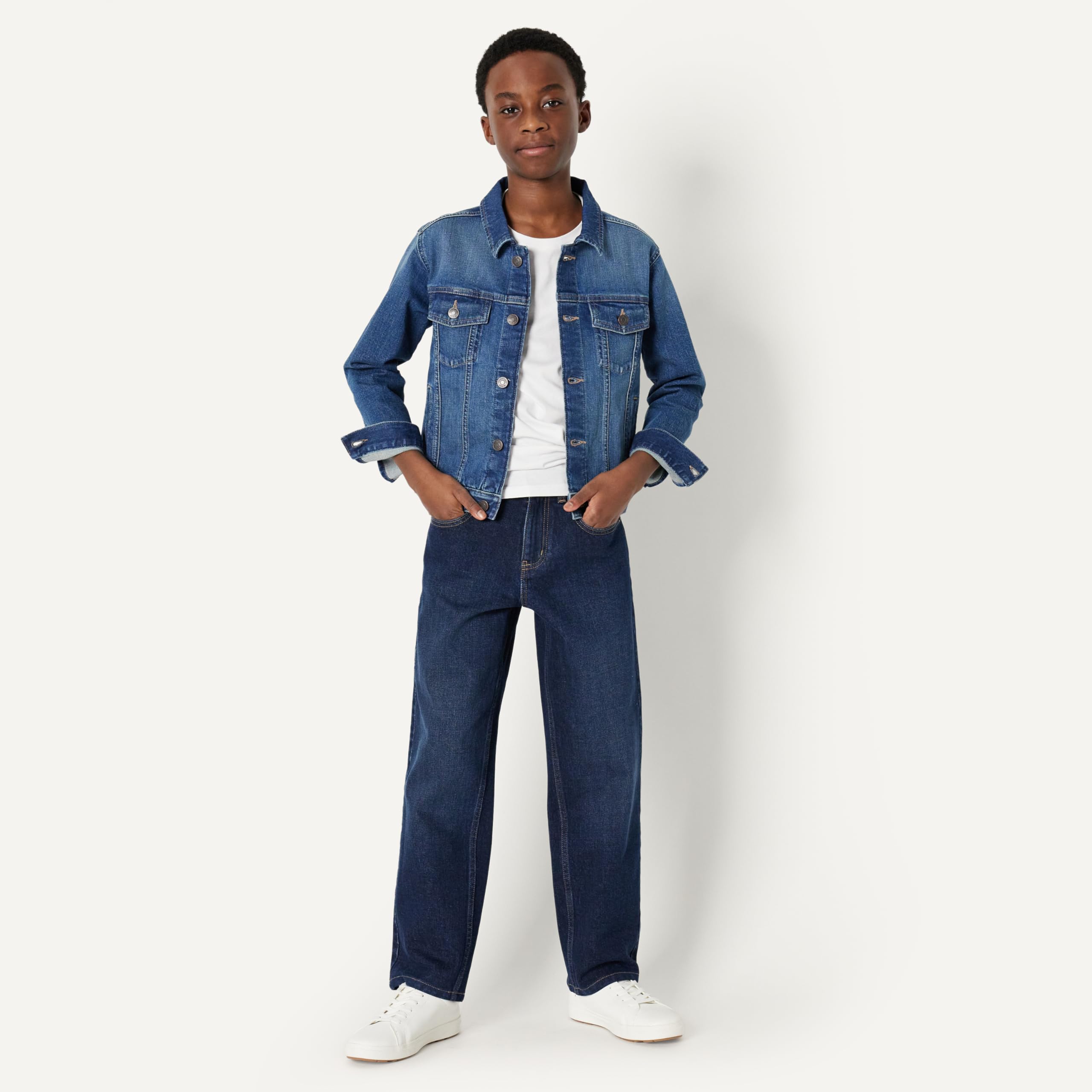 Amazon Essentials Unisex Kids' Medium Stretch Regular-Fit Denim Trucker Jacket for Boys and Girls — view 6