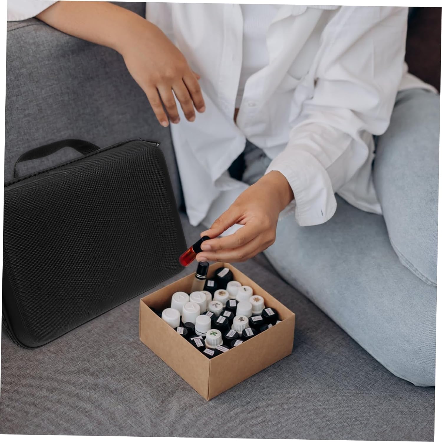 Portable Essential Oil Storage Case Organizer for Travel Home Use and Everyday Protection Lightweight Durable Design for Safe Bottle Storage