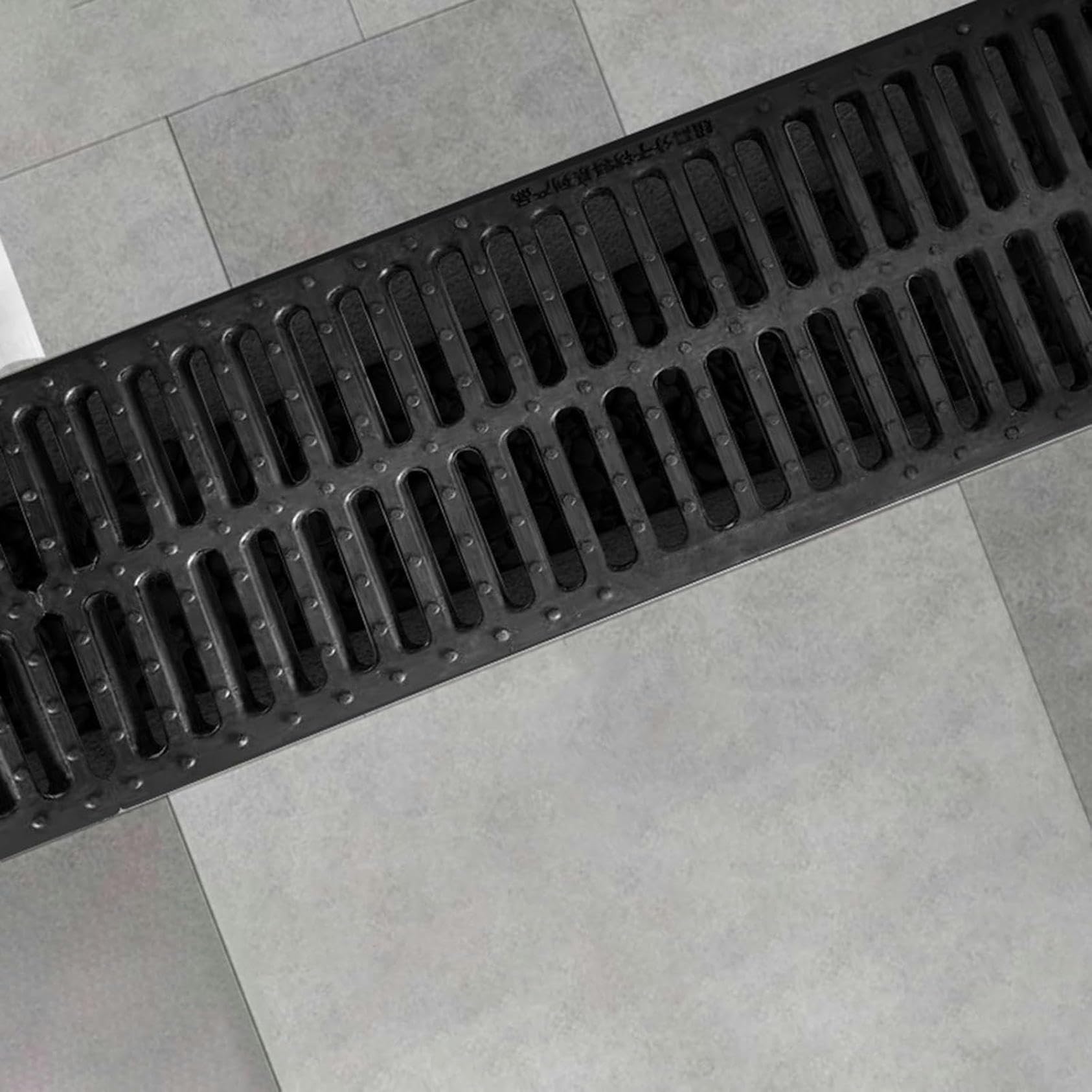 Caniveau extérieur pour terrasse et allée pour protéger votre jardin de la pluie