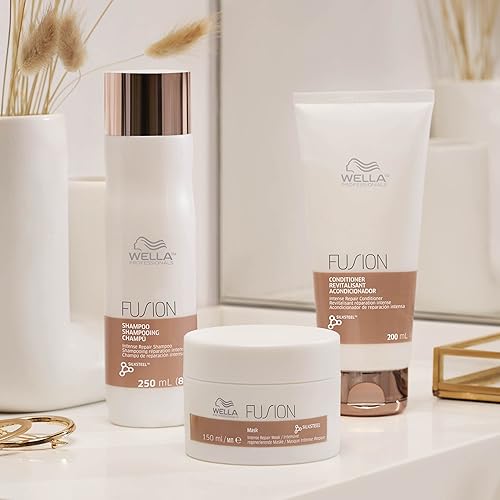 Miniatura 10 de Wella Professionals Fusion Intense Repair Champú para cabello dañado reparación de cabello antirotura 338 onzas líquidas