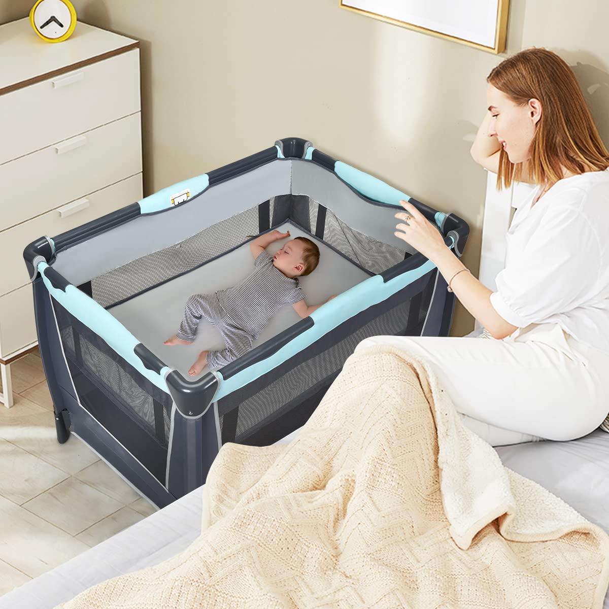 LIFEZEAL 4 en 1 Lit Parapluie Bébé avec Matelas à 2 Niveaux, 0-36 Mois, Lit Bébé Pliable en Tissu Oxford, Charge de 15 KG, Berceau Bébé avec Table à Langer, 2 Roues avec Freins (Vert)