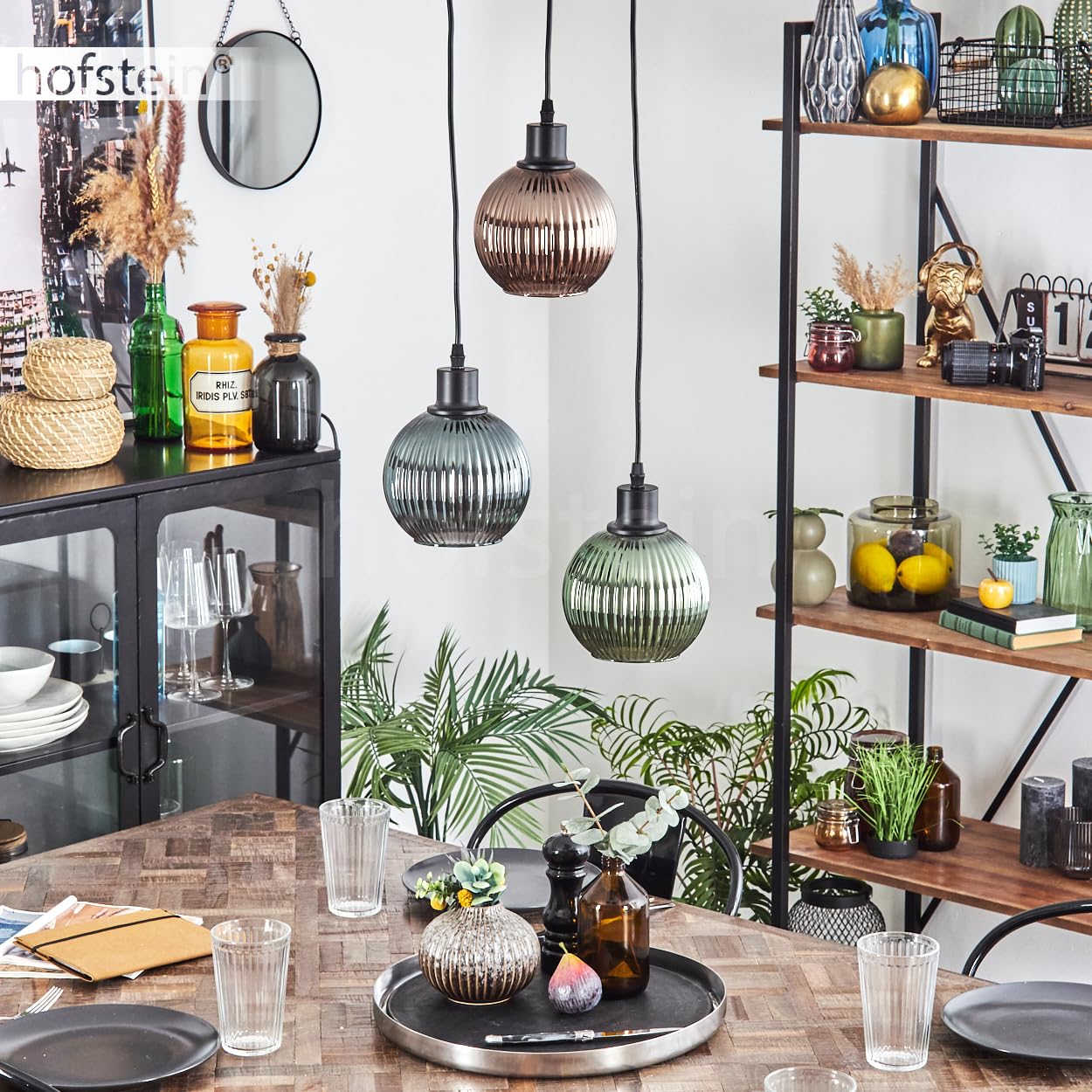 HOFSTEIN Hängeleuchte Mo, Hängelampe aus Metall/Riffelglas in Schwarz/Grün/Blau/Kupferfarben, Leuchte im modernen Vintage-Design mit Schirmen aus Glas, Höhe max. 119 cm, 3 x E27, ohne Leuchtmittel