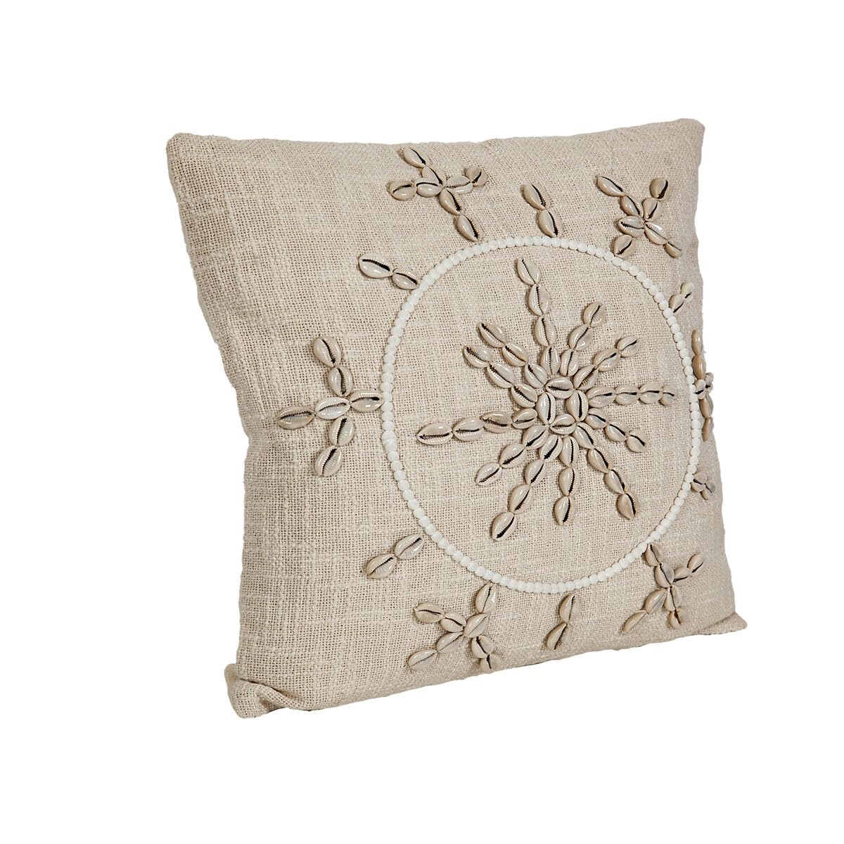 Coussin beige coton coquillages haut de gamme pour une décoration de salon raffinée