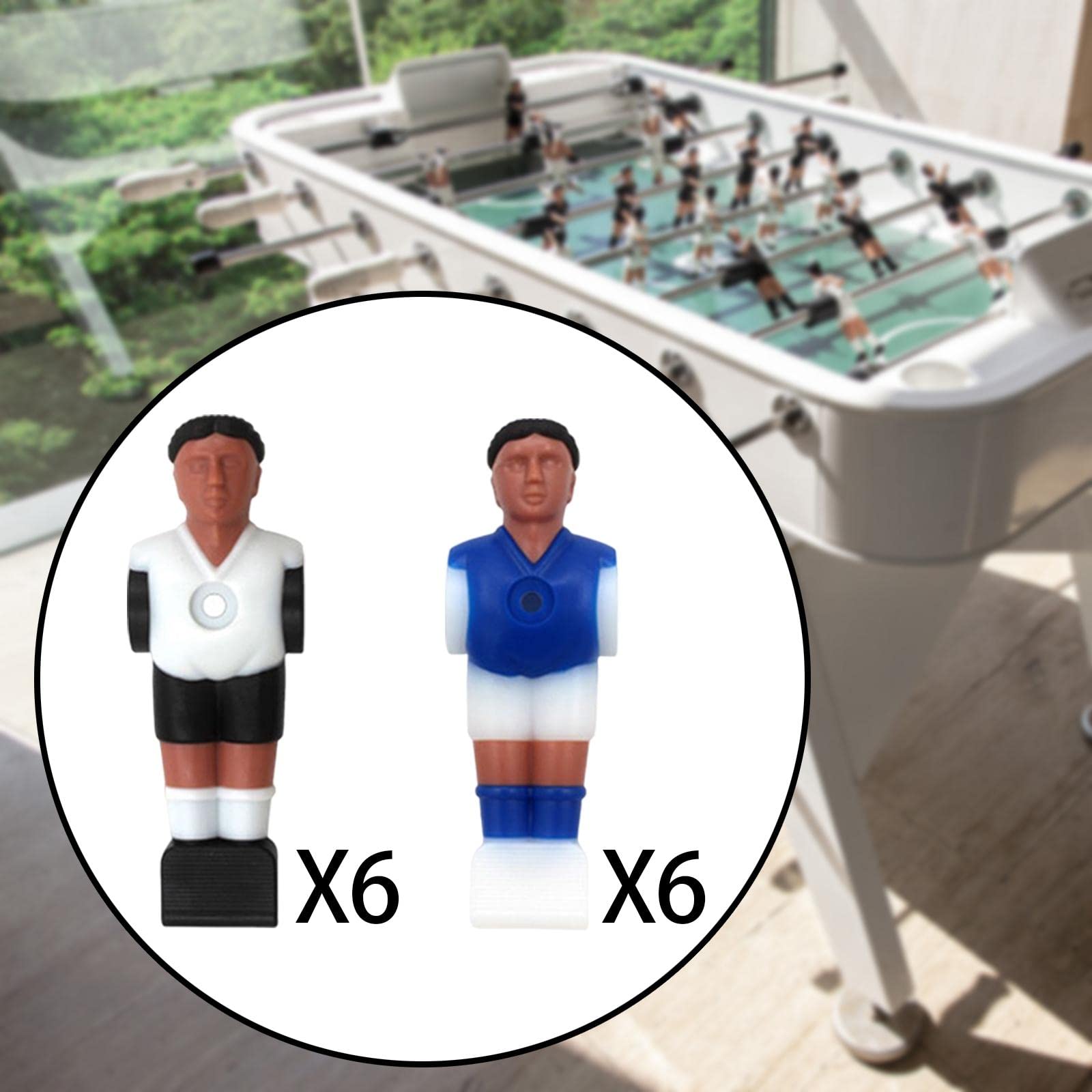 Les pièces d'un jeu de table le Football Puce .Mes joueurs (environ 4 cm de haut+ 1 cm de socle) étaient repeints FC Metz et RC Lens. Mes enfants les ont repeints