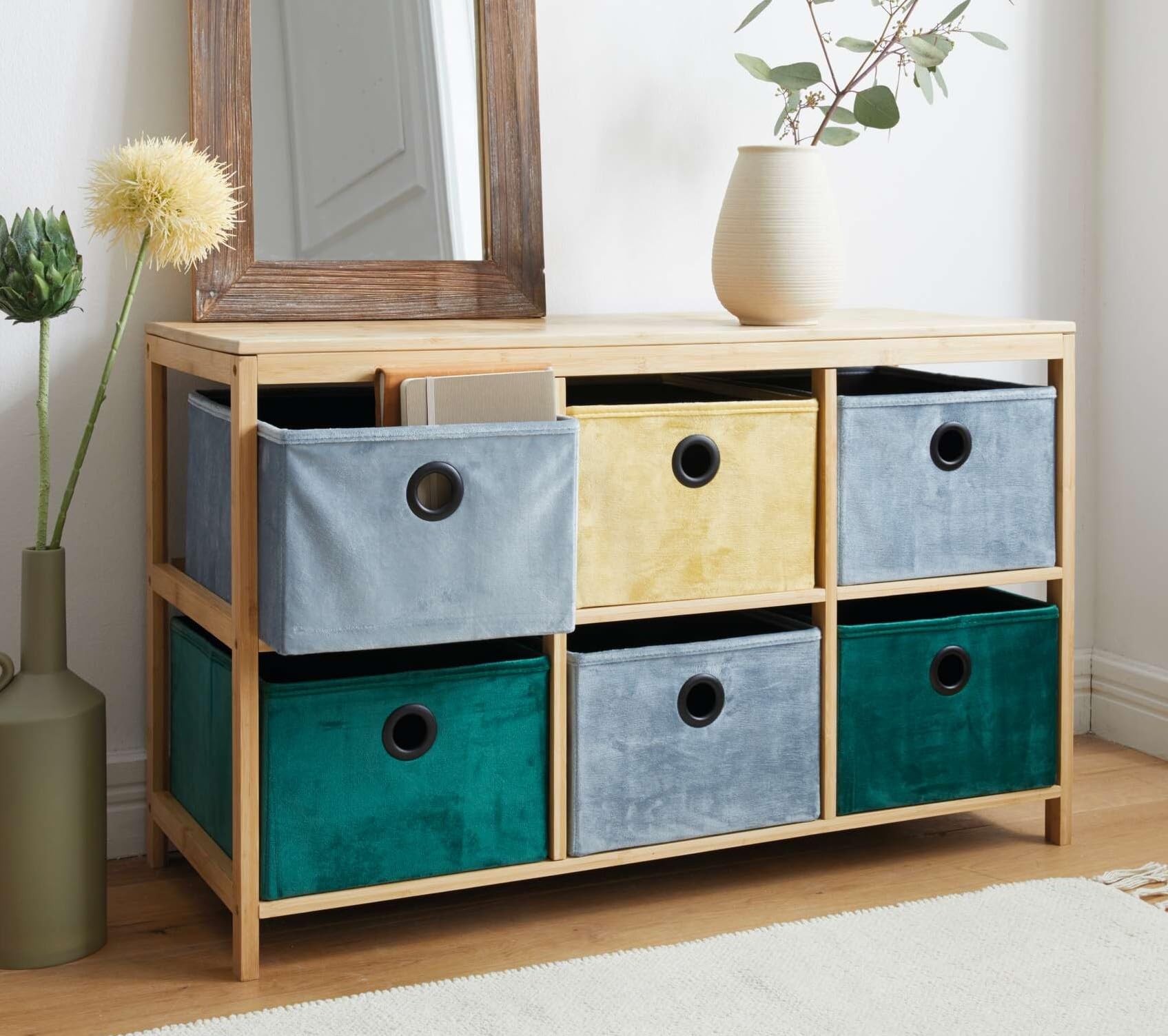 Dekoleidenschaft Regal "Bunt" aus Bambus mit 6 Boxen aus Textil in Samt Optik, Aufbewahrungsregal, Bambusregal mit Aufbewahrungsboxen, Standregal, Kommode