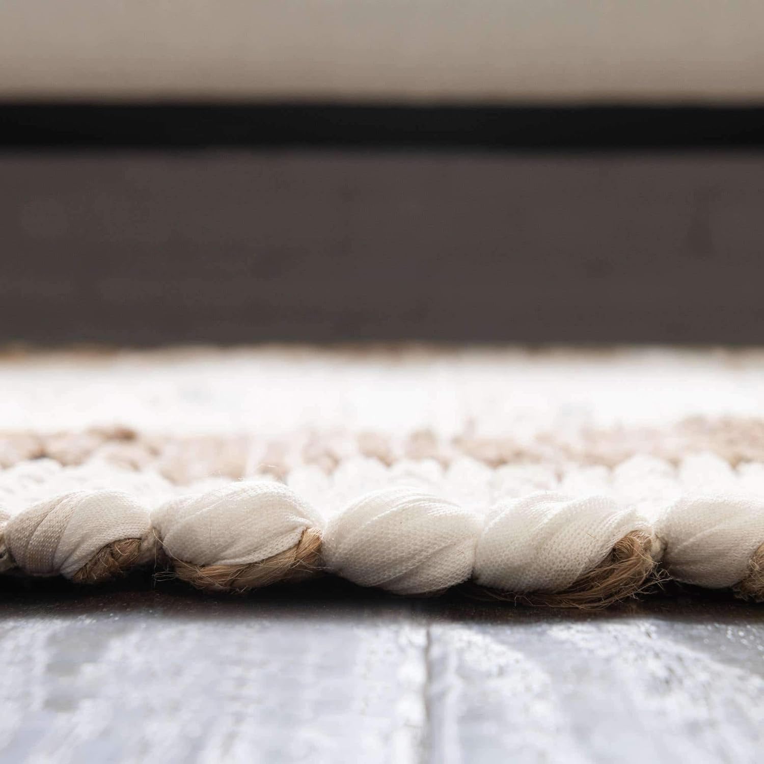 Unique Loom Chindi Jute Collection Area Rug (2' 7" x 10' Runner, White and Natural/ Natural)