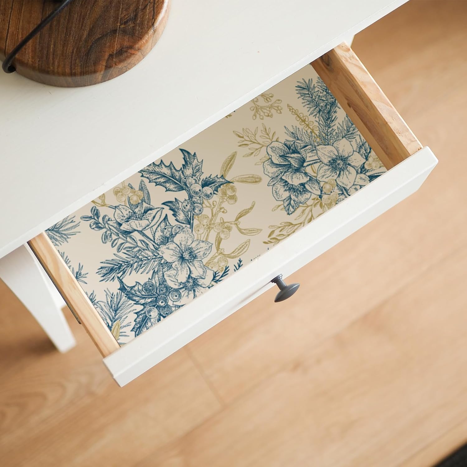 FYSUIMU Blue Botanical Floral Shelf Liner Contact Paper Chinoiserie Flower Self Adhesive Shelf Liner Decorative Peel and Stick Wallpaper for Wall Drawer Furniture Cabinet Table Decal, 17.7 x 117 Inch