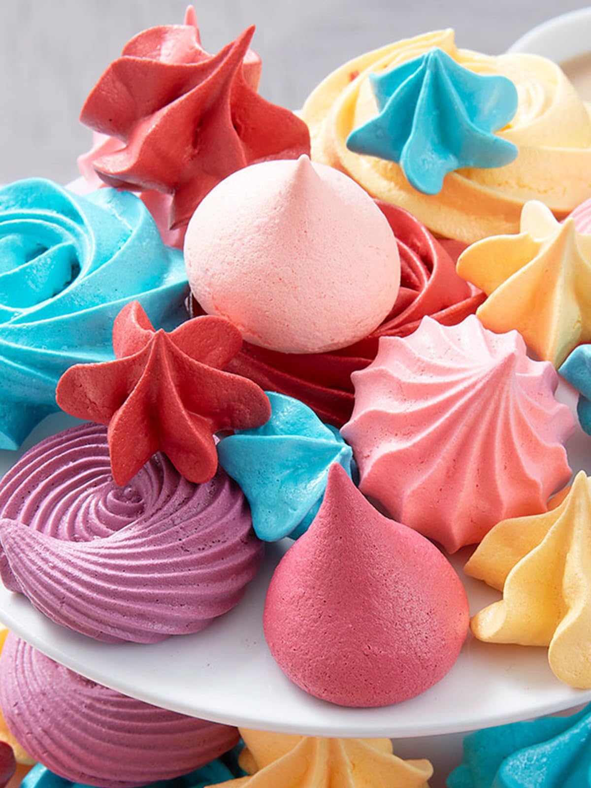 Large Piping Bags and Tips with Coupler, 1M, 2D, 2F, 4B, 6B, 234, D66, 1A Piping Tips Set, Large Icing Coupler and Disposable Frosting Bags for Effortless Floral, Star, Swirl, and Churros Creations