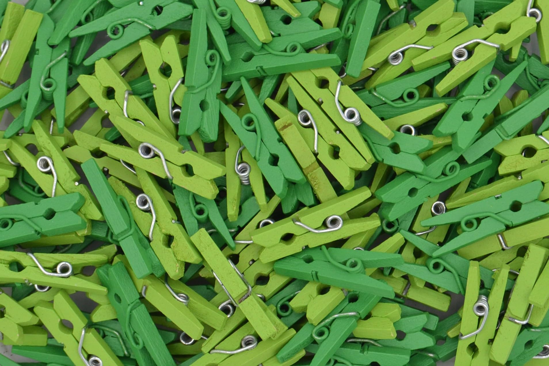 Celloexpress Green Mix 25Mm Mini Wooden Craft Pegs - Scrapbooking, Display Photos & Keepsakes (Pack Of 50)