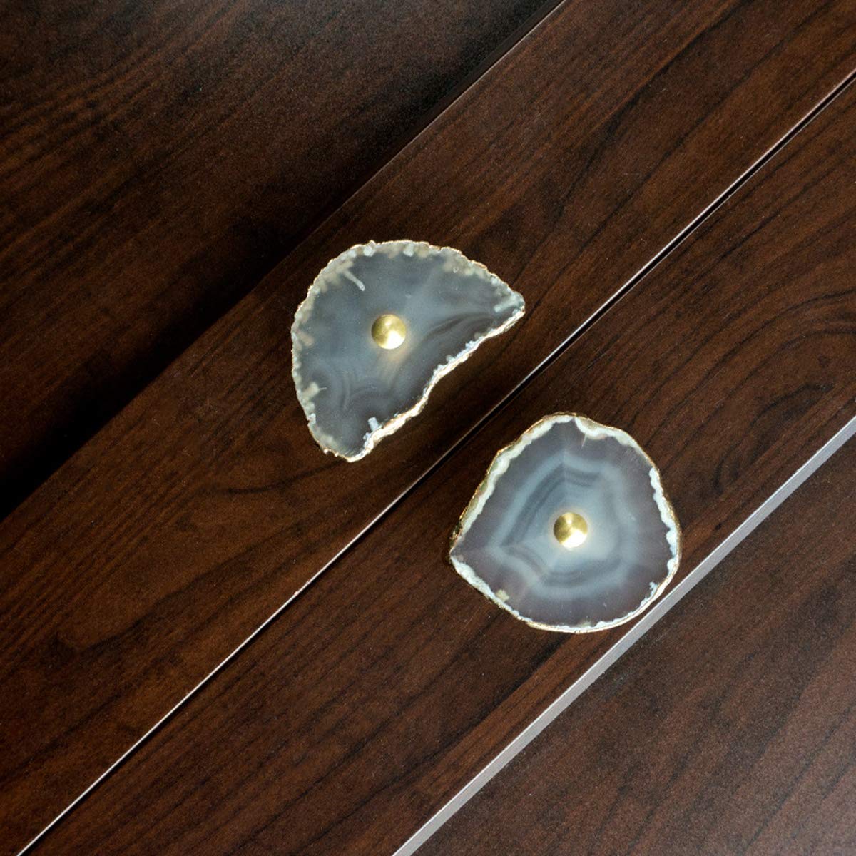 TentHome 4 Stück Kommodenknöpfe Möbelgriffe Schubladenknöpfe Möbelknauf Messing Möbelknöpfe Schrankknöpfe Garderobe Schrankgriff Natürliche Geode Achat Scheiben (Weiß)