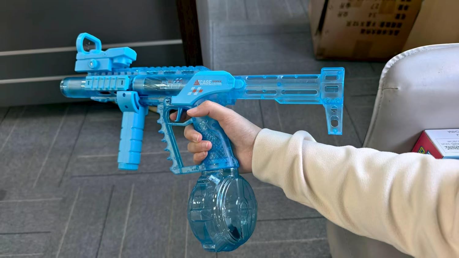 Electric Water Gun for Adults, Powerful Automatic Squirt Water Guns with Sound & LED Flashing, 32ft Long Range, Summer Outdoor Water Toys for Pool Beach Party Gifts for Boys & Girls (Blue)