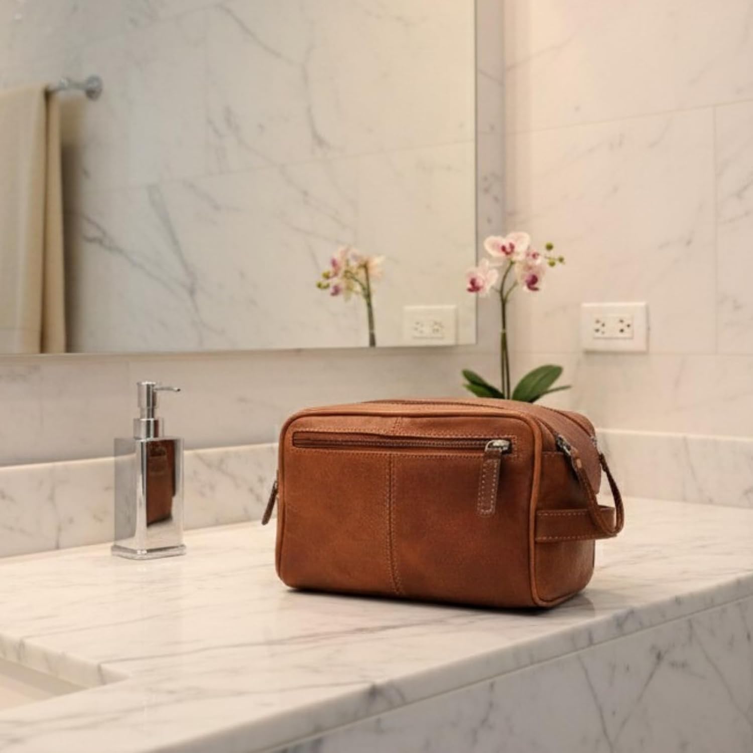 Genuine Leather Toiletry Bag for Men – 10 inch Large Mens Dopp Kit & Shaving Bag Organizer – Vintage Brown Travel Bathroom Pouch Grooming Kit, Ideal Gift for Men & Women