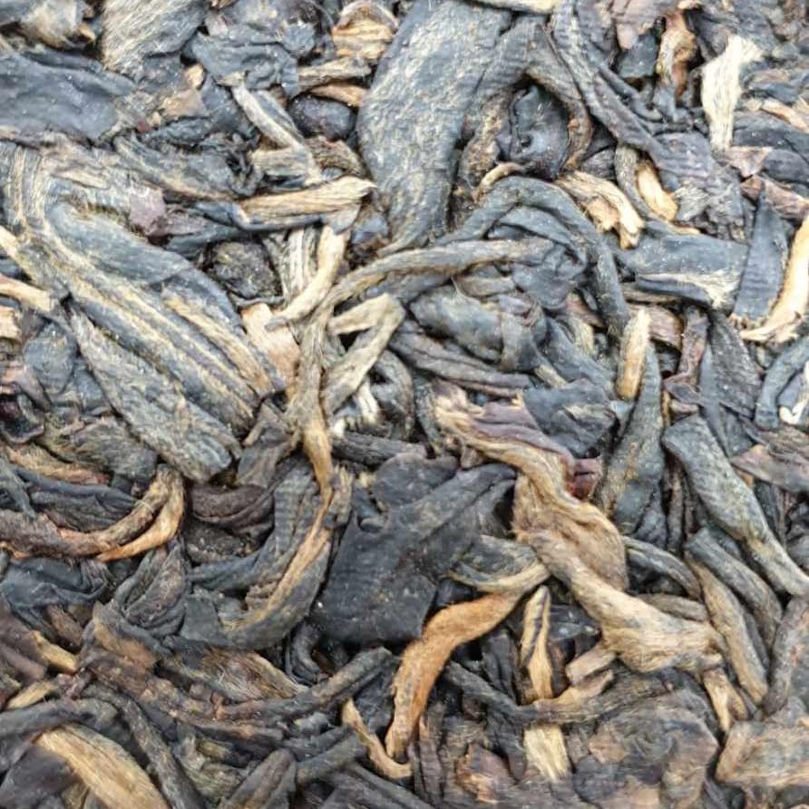 Thé Pu-Erh 1999 sheng pour méditation et moment de dégustation calme
