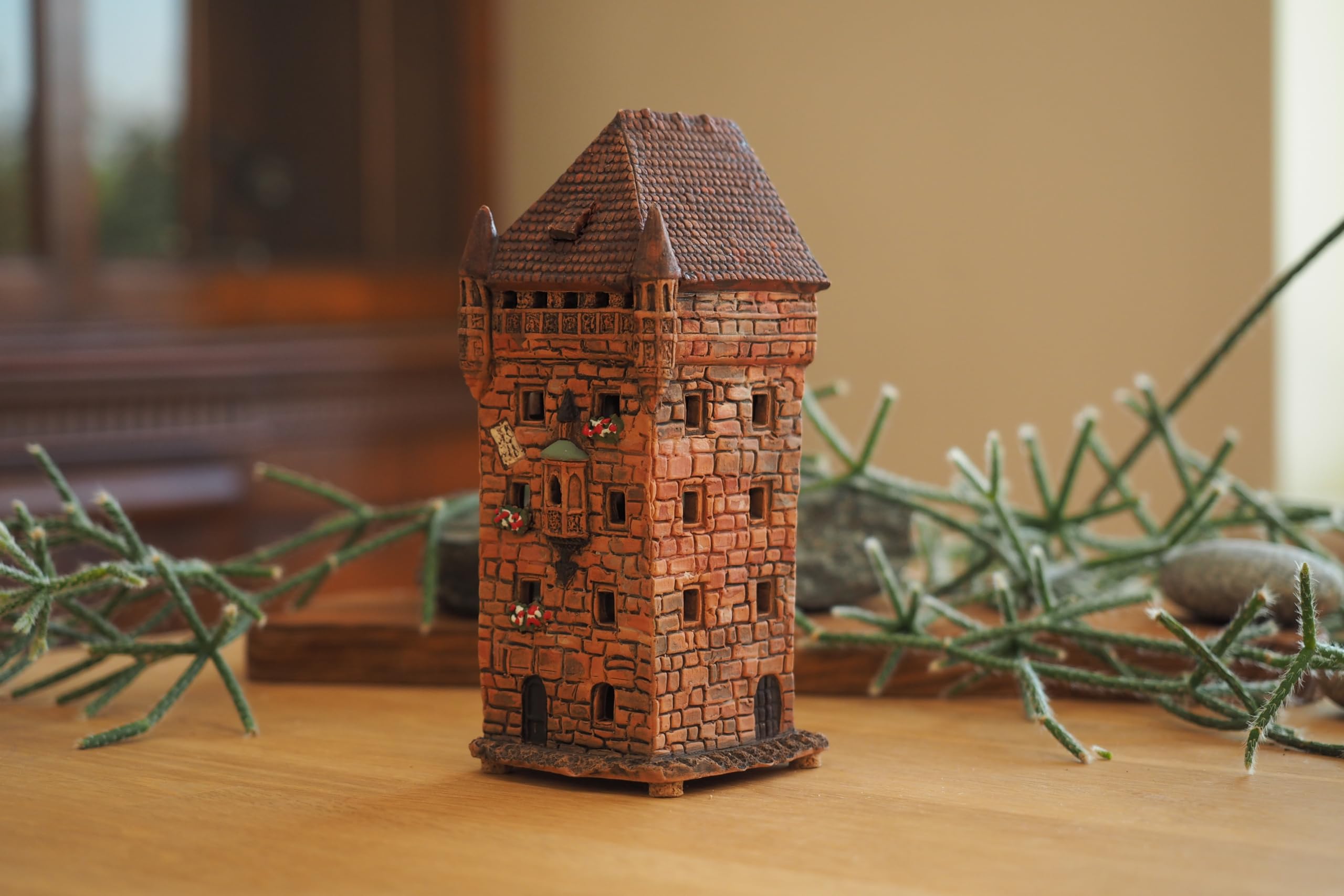 Ceramiczny świecznik na podgrzewacze, dekoracja pokoju, ręcznie wykonany, kolekcjonerski, miniaturowy lekki dom, Nassauer House w Norymberdze A271