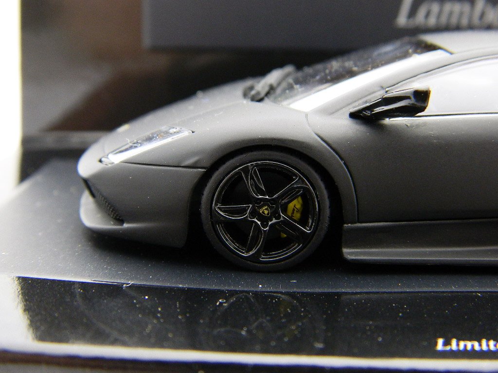 Amazon.co.jp: Minichamps 1/43 ランボ ムルシエラゴLP640 2006