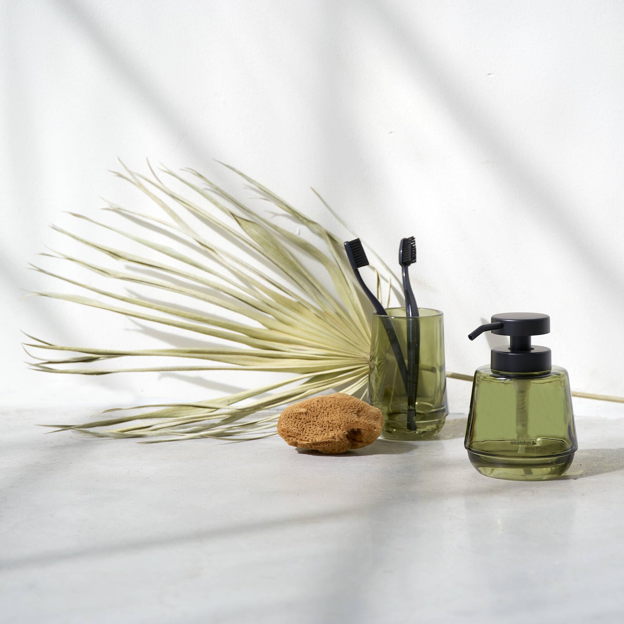 Sealskin Mood Ensemble d'accessoires de salle de bain - Distributeur de savon 380 ml - Gobelet à brosse à dents - Vert