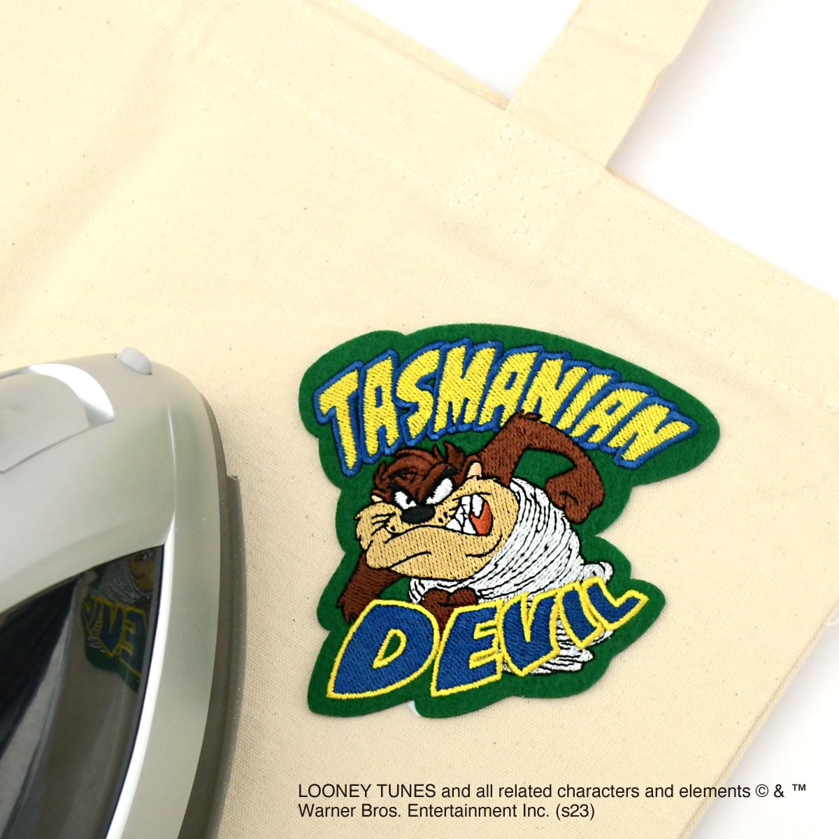 Amazon.co.jp: ルーニー・テューンズ シールーワッペン タズマニアン