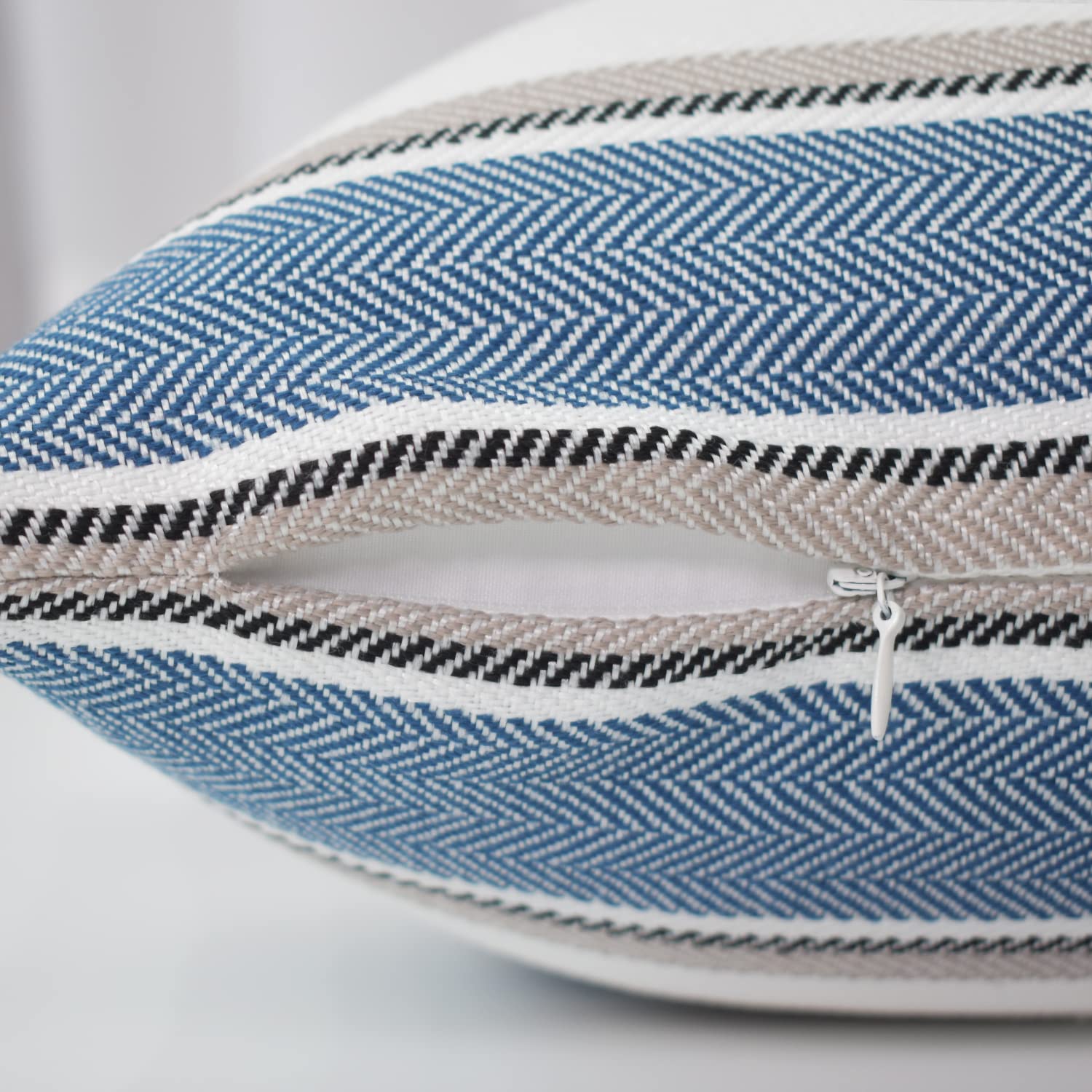 Fundas de almohada cuadradas de lino sintético suave con cremallera oculta para sofá, dormitorio, suelo, azul marino, marrón, negro y blanco, 26 x 26 pulgadas, 2 piezas