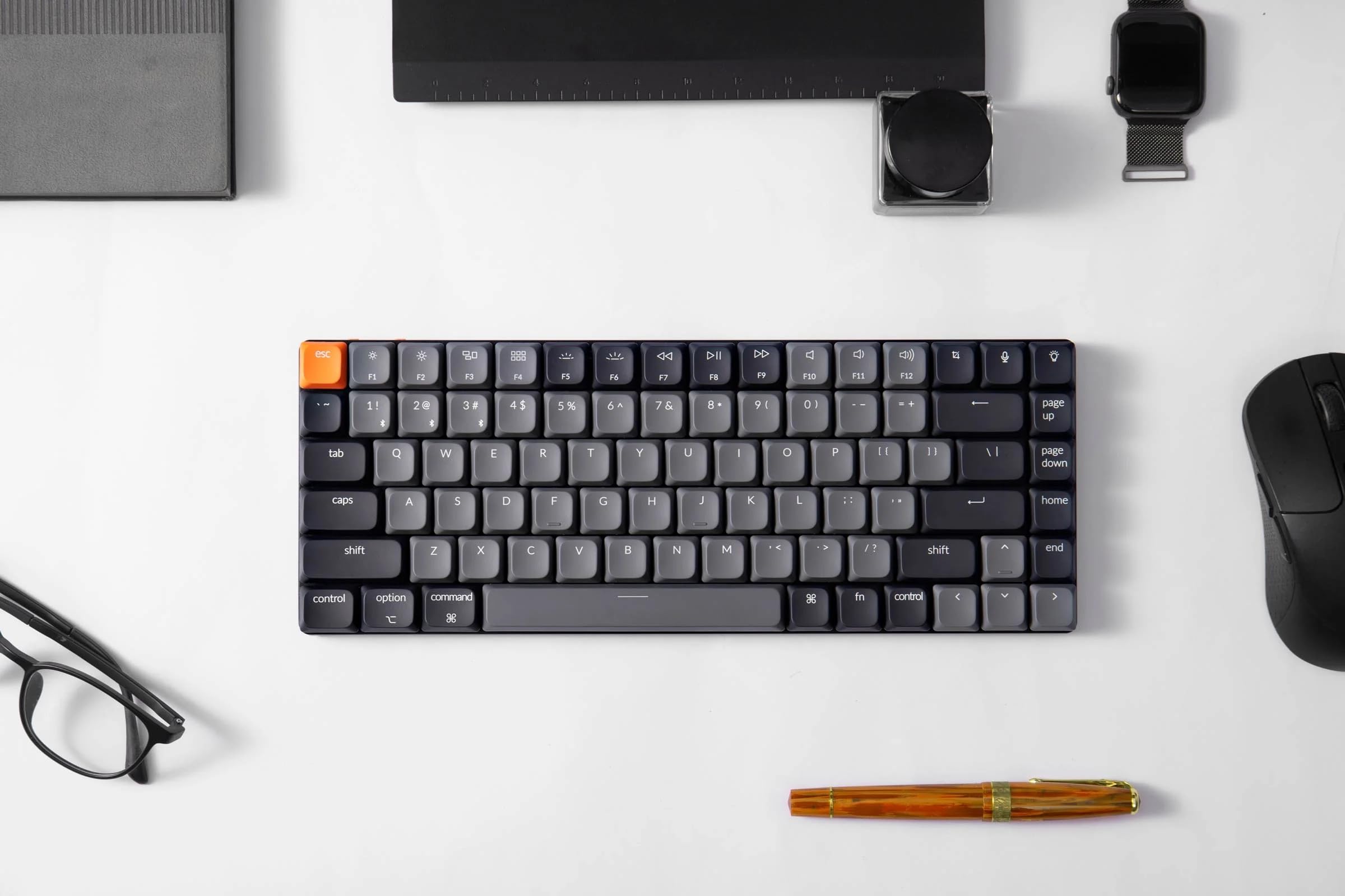 Keychron K3 Versione 3 Tastiera meccanica senza fili, Bluetooth/USB-C, RGB LED, Hot-swap, macro programmabili QMK/VIA, ABS keycaps, per Mac/Windows, Low Profile 2.0 Red Switch