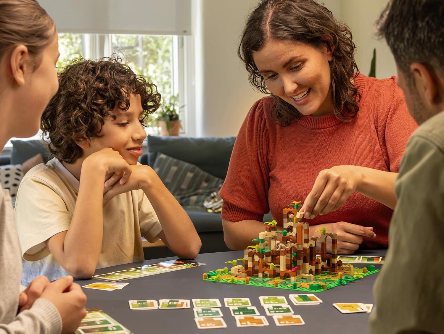 Asmodee | LEGO Monkey Palace | ES/NL | Dotted Games | DESDE 10 AÑOS | 2-4 JUGADORES | 30-60 MINUTOS | JUEGO DE ESTRATEGIA E