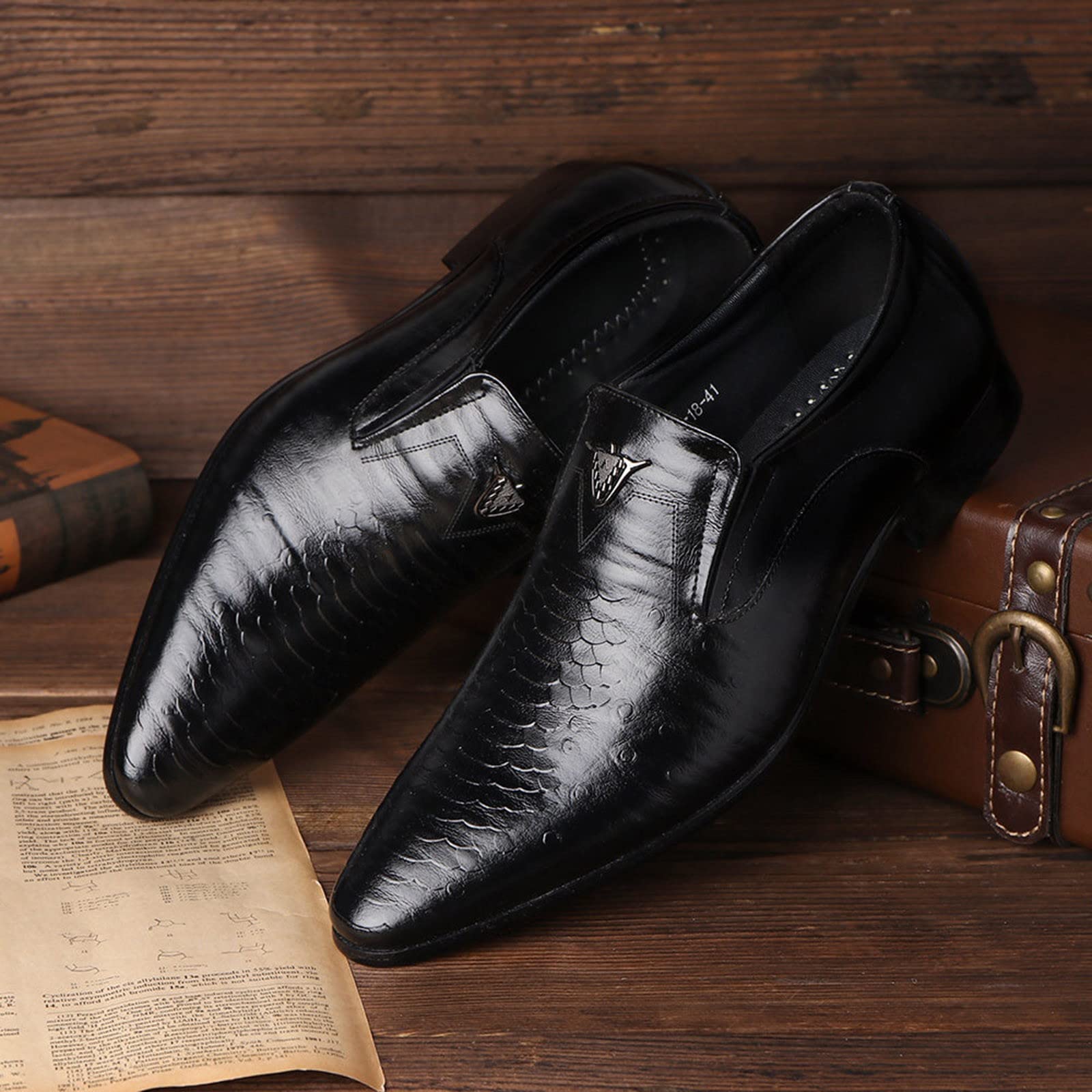 Herrenschuhe, Slipper, formelle Business-Schuhe, spitzer Zehenbereich, Derbys, Oxford-Schuh, niedriger Absatz, Abschlussball, Hochzeitsschuh, weich und bequem, Kunstleder, Loafers, Retro, Mode
