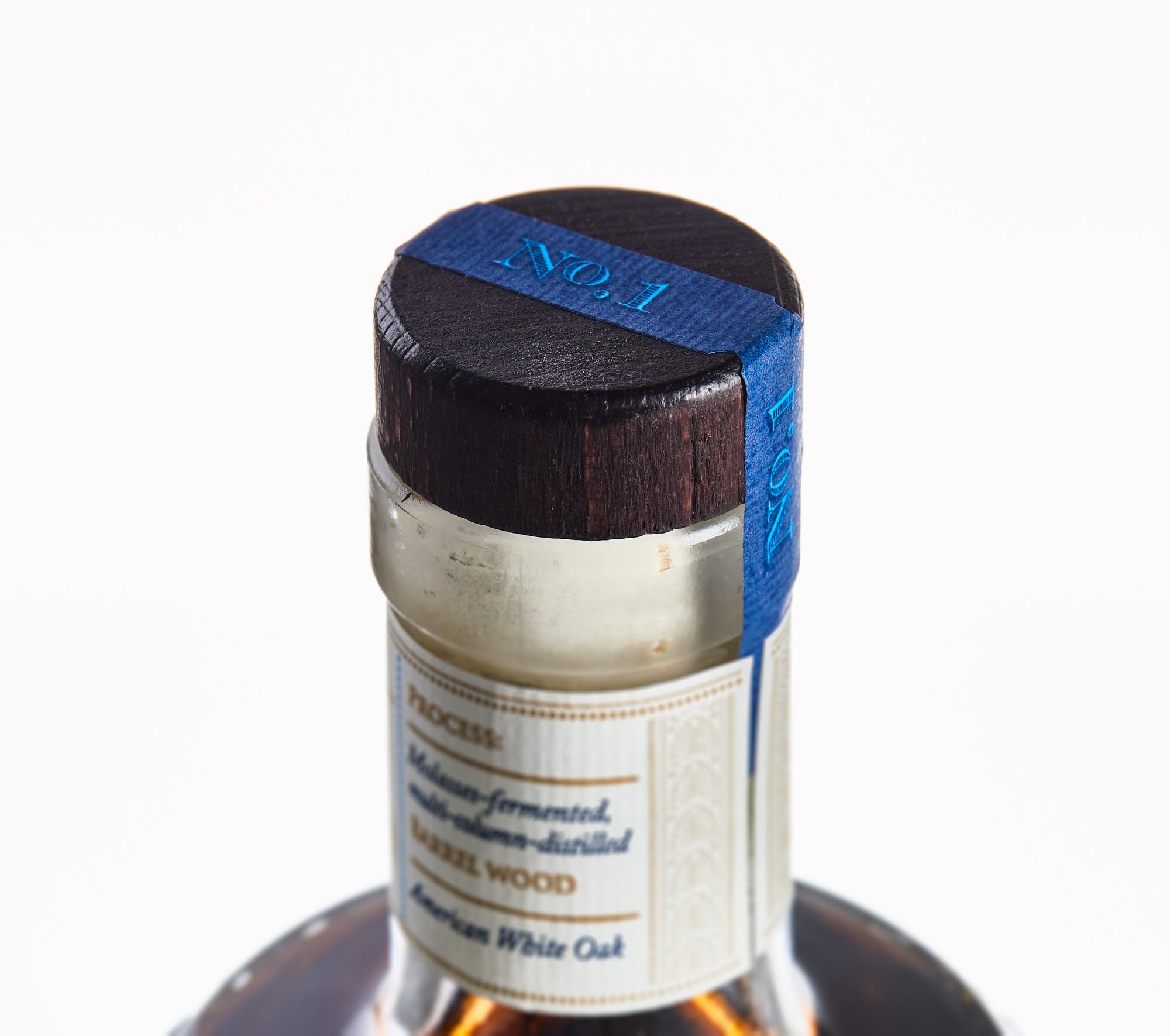 La Hechicera Serie Experimental N.1 Ron Extra Añejo de Colombia - 700 ml