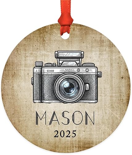 Miniatura 10 de Andaz Press Adorno de cámara de película personalizada de metal de 3.5 pulgadas, diseño de cámara vintage rosa, adornos de cámara para árbol de