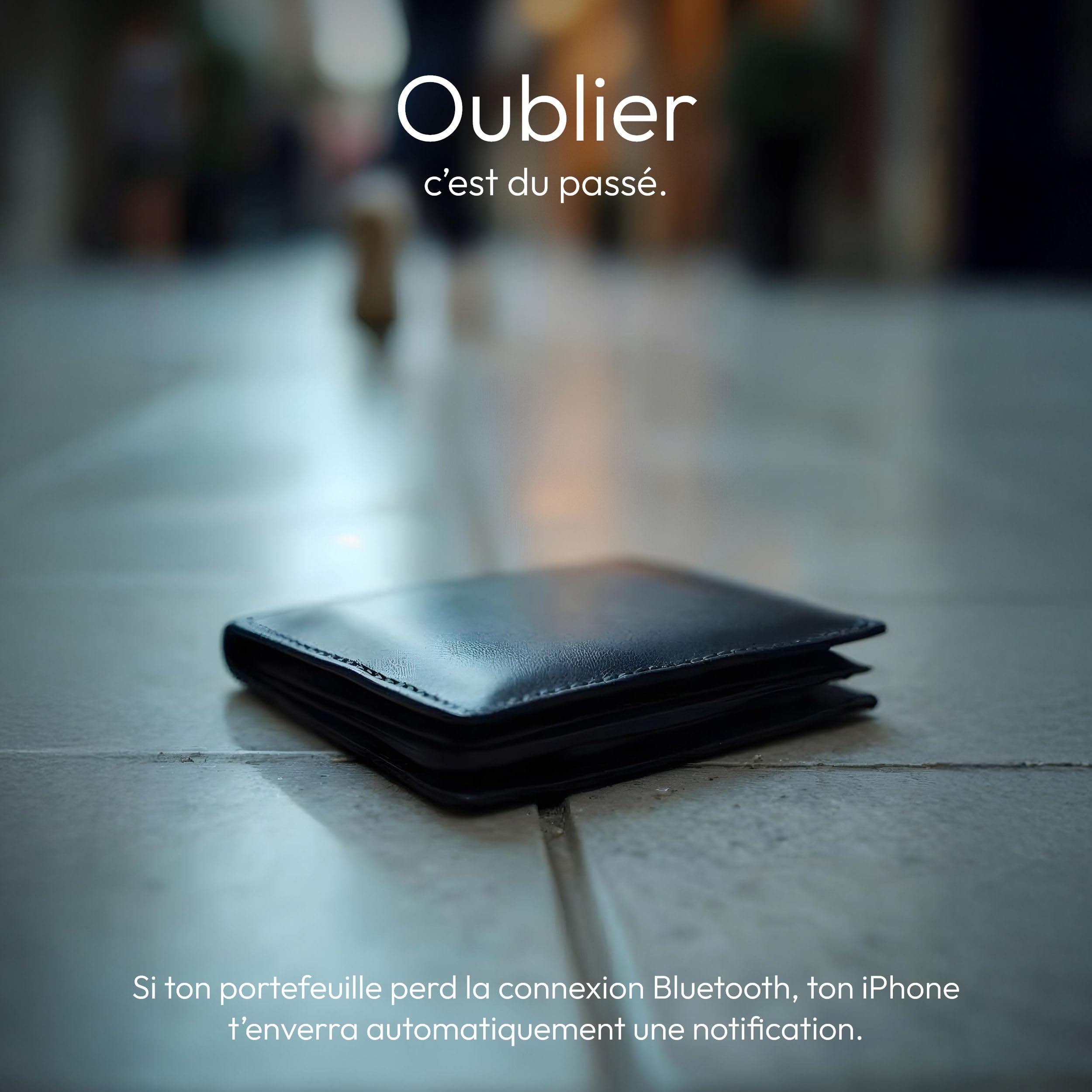 Vonmählen FindMe - Localisateur Bluetooth Ultra-Fin, Compatible avec Le réseau FindMy Apple, Recharge sans Fil, résistant à l'eau IP67 - Blanc