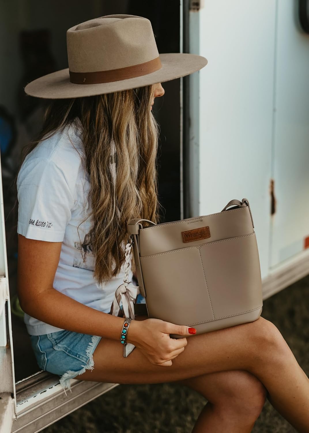 Wrangler Large Crossbody Purse for Women Cross Body Bag with Scarves