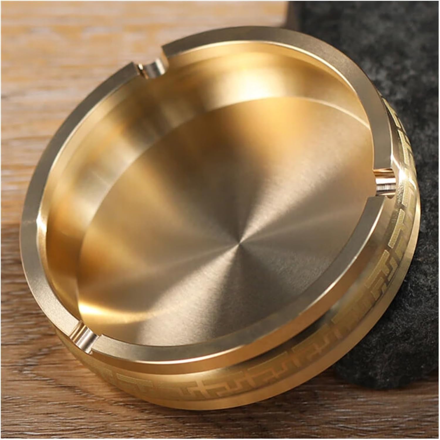 Cigarettes Ashtrays Brass Ashtray Ashtray Rack Home Office Desktop Desk Decor Brass Ash Trays Ashtrays for Patio Outside Indoor Home Decor Ash Tray Outdoor