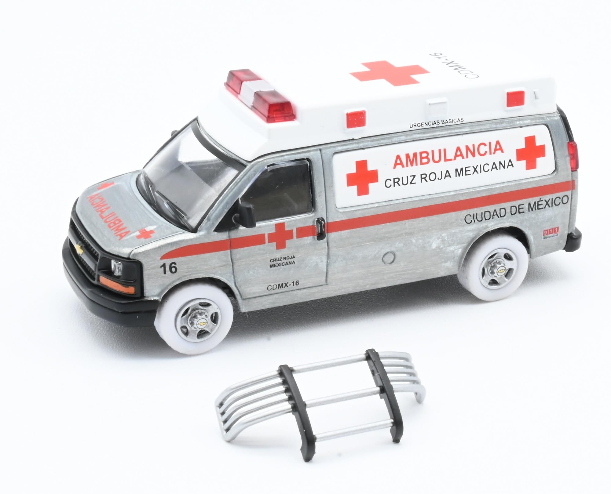 〈GUISVAL〉ルノー12 TS Cruz-Roja Ambulancia Guisval - 1970`s Made in Spain - Renault R-12 TS Familiar