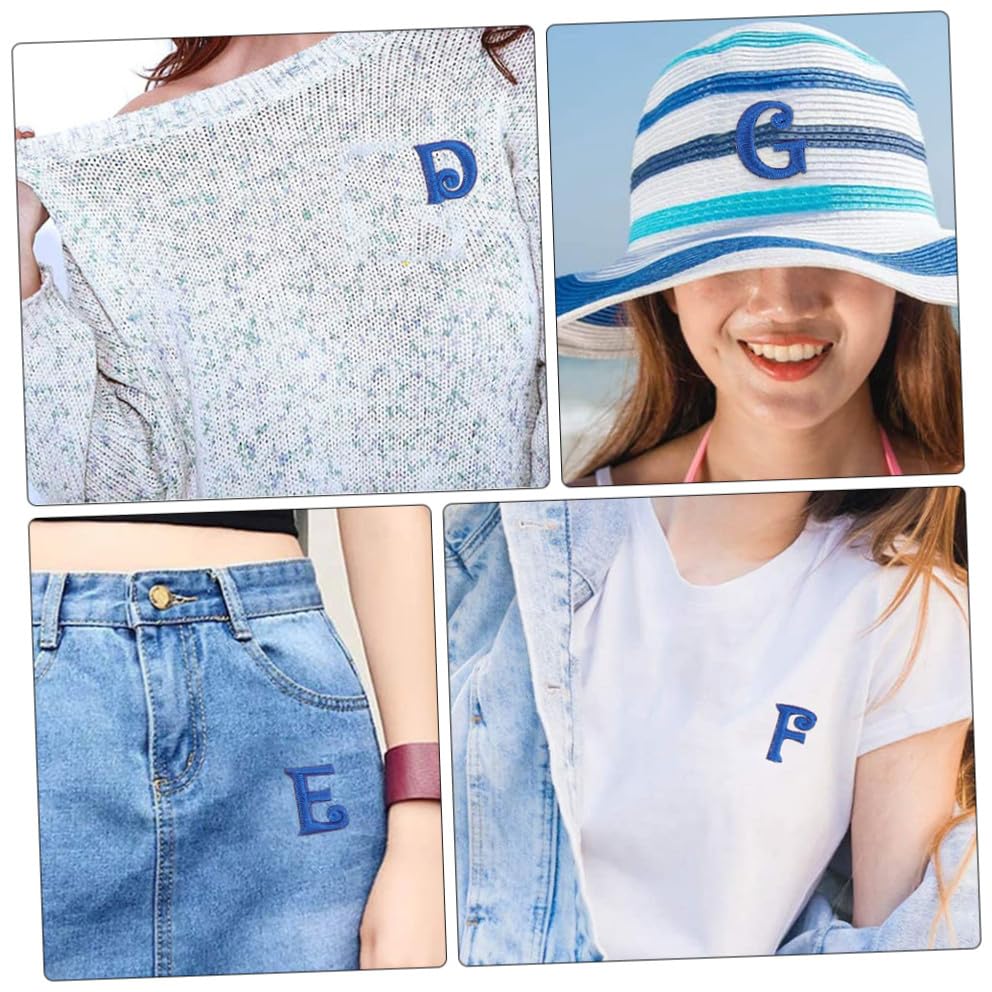 Lettres chenilles correctif blue avec texture en relief pour customisation textile originale