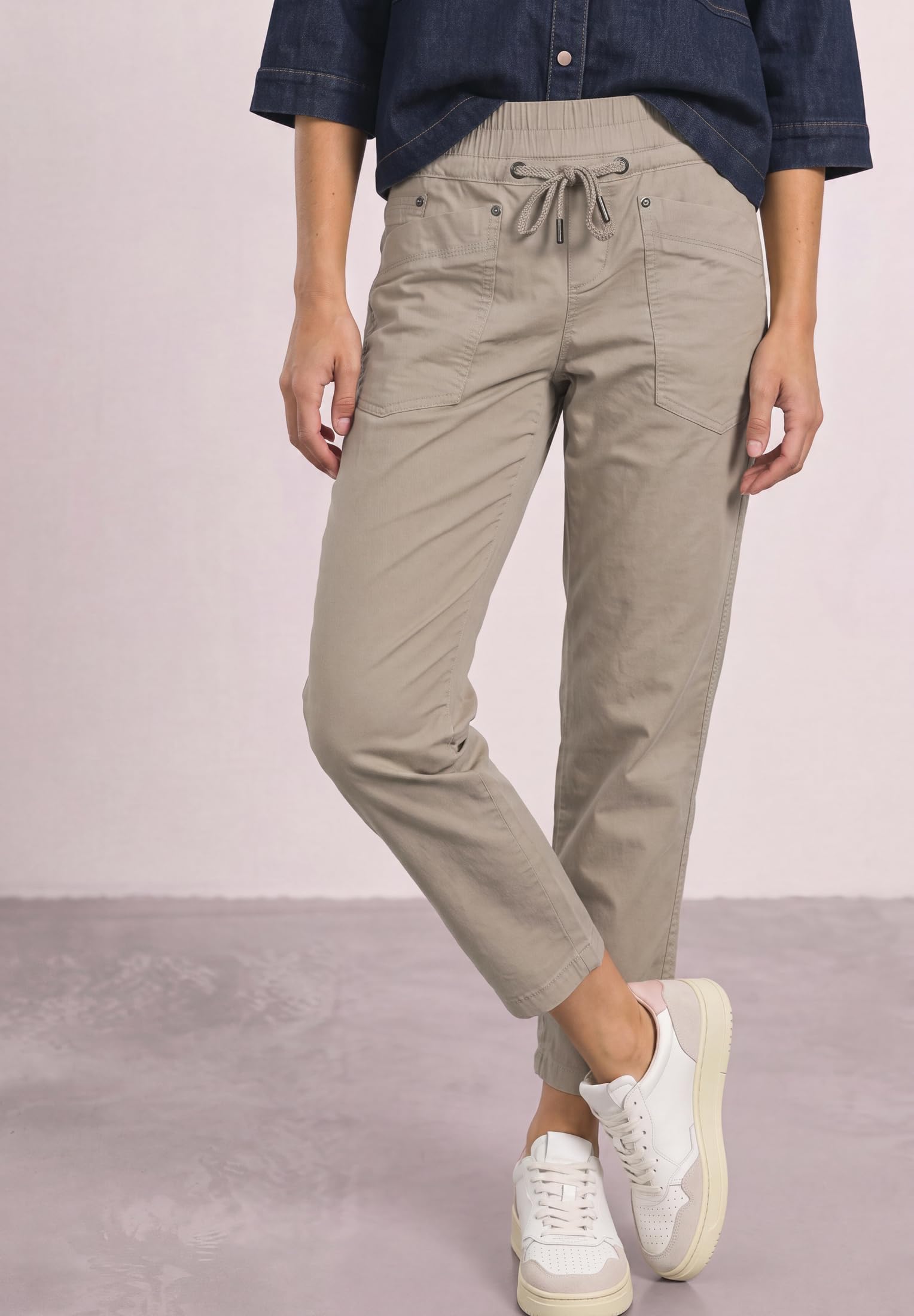 Street One Damen Slim Leg Cordhose im Loose Fit