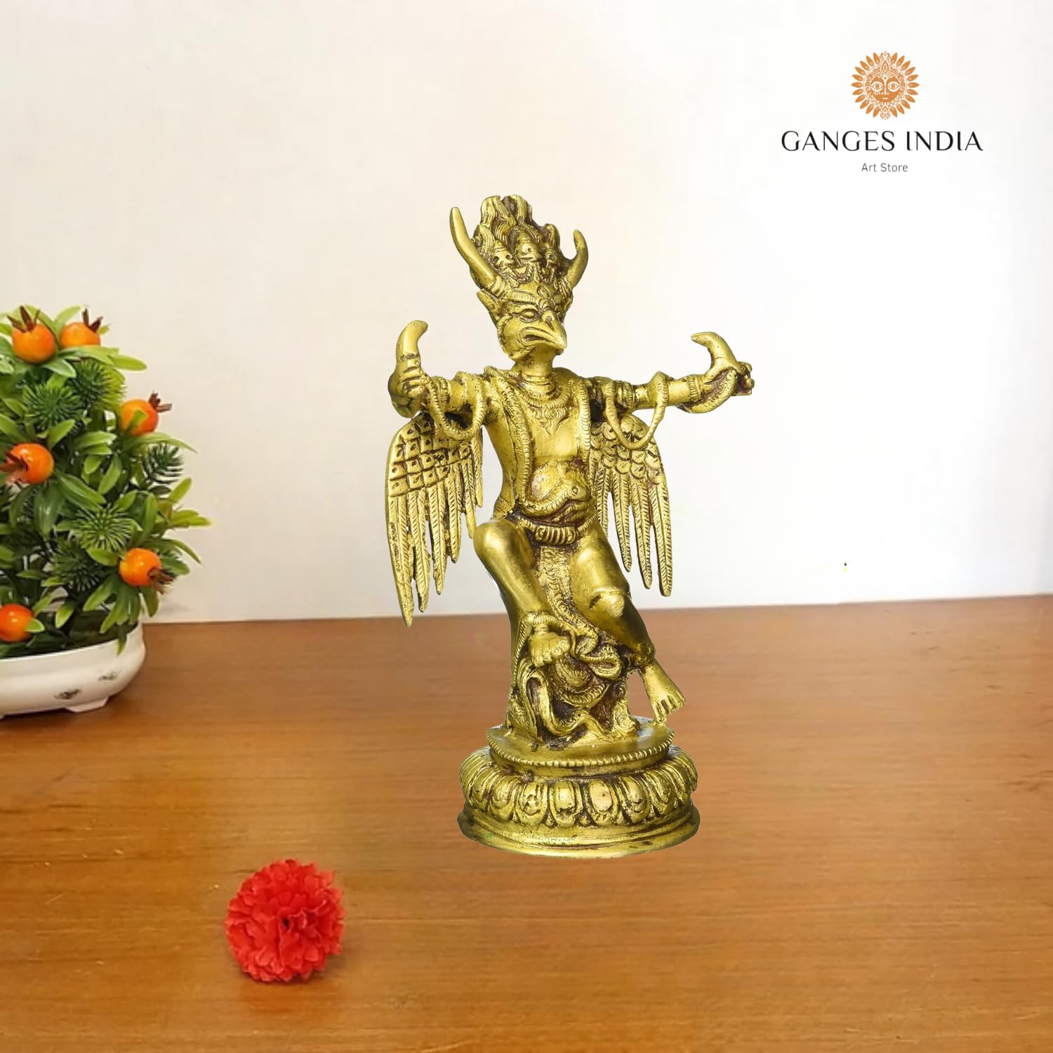 Pan Wisznu pojazd Garuda trzymający węże statuetka mosiężna rzeźba 4428 (20 cm wys. x 15 cm szer. x 7,6 cm gł.) złoto
