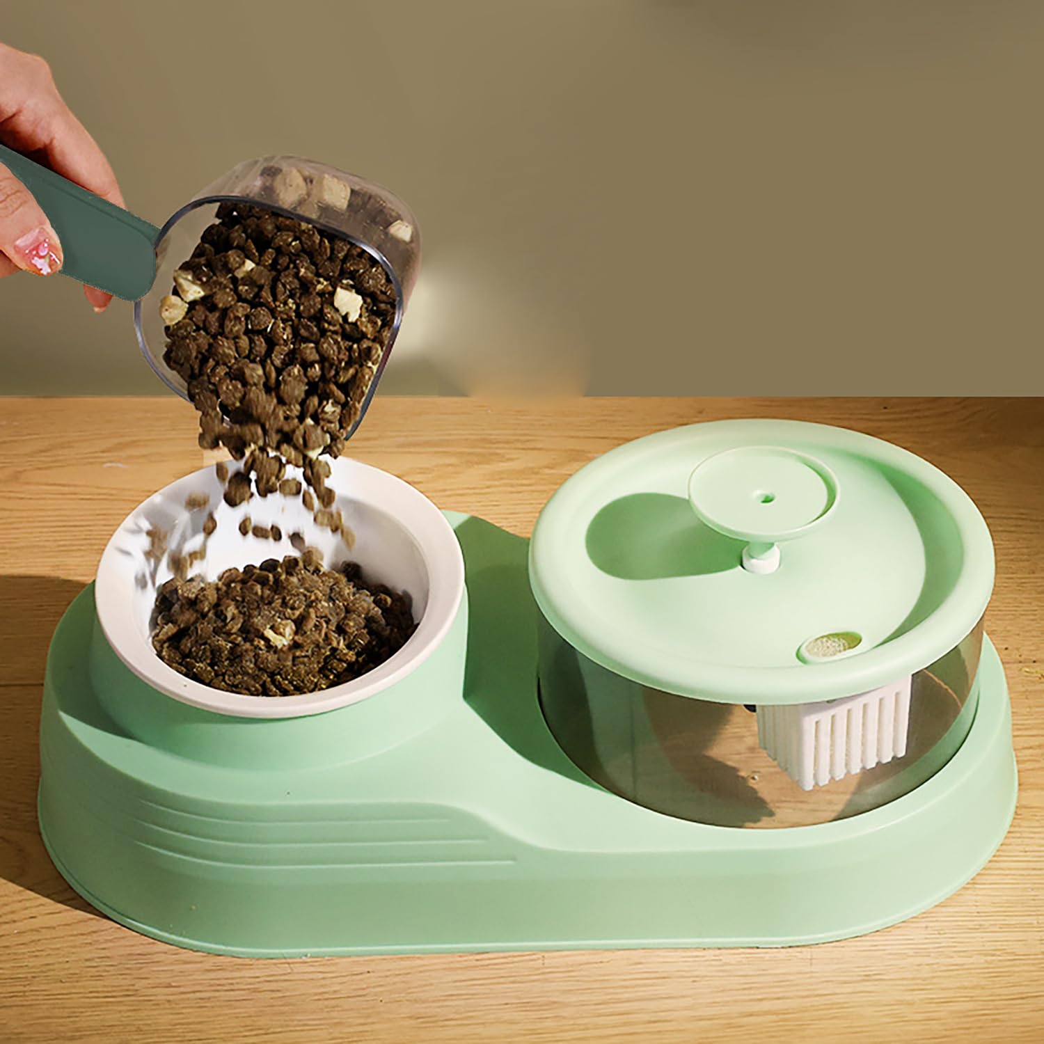 Dosatore Crocchette Per Cani Misurino Paletta Cibo - Verde, 1 Pezzo, Secco e Gatti Cucchiaio di Misurazione con Clip, Bilancia da Cucina, Dispensatore Animali Domestici