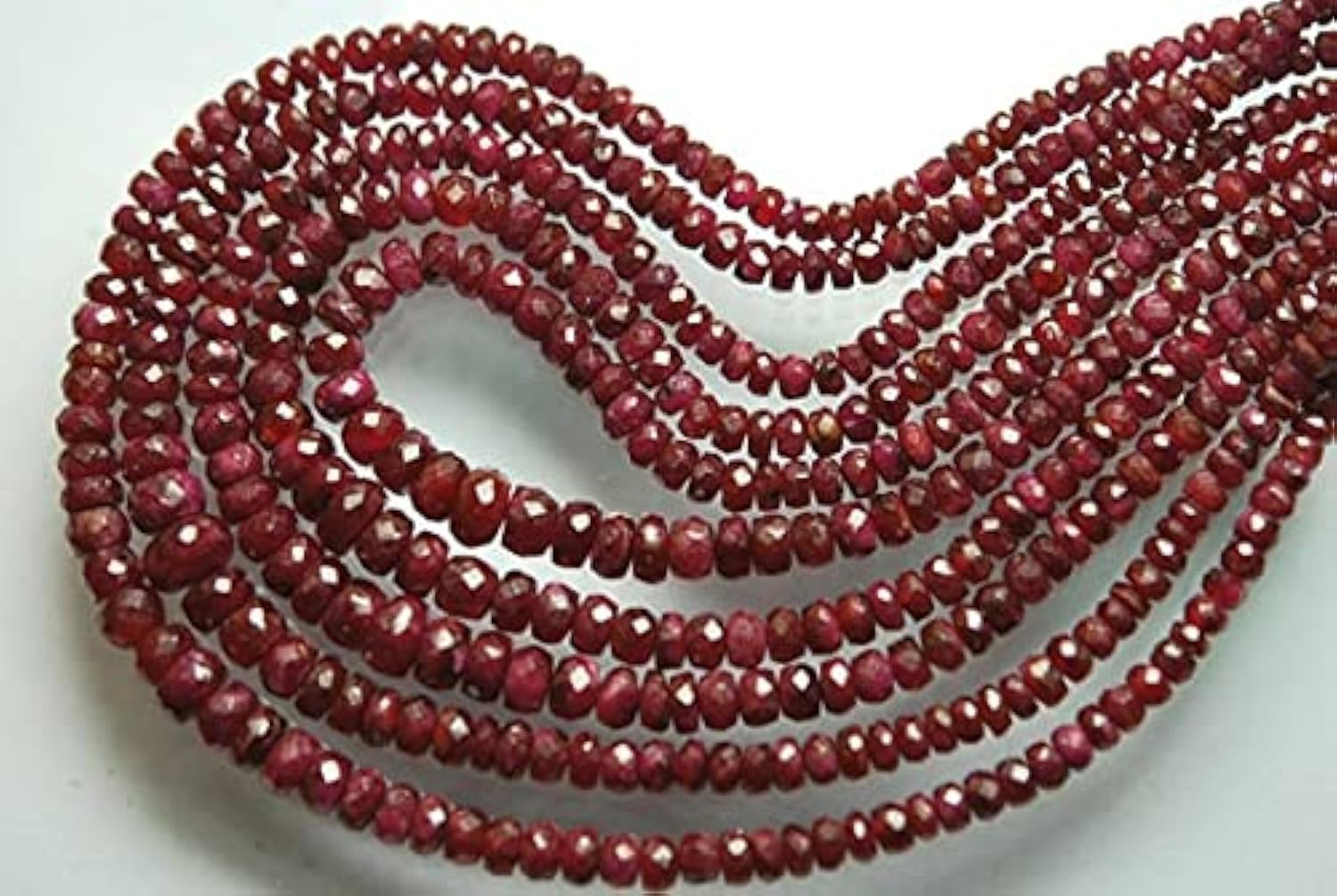 Perles en rubis naturel rouge foncé LKBEADS pour imaginer vos colliers d'été élégants