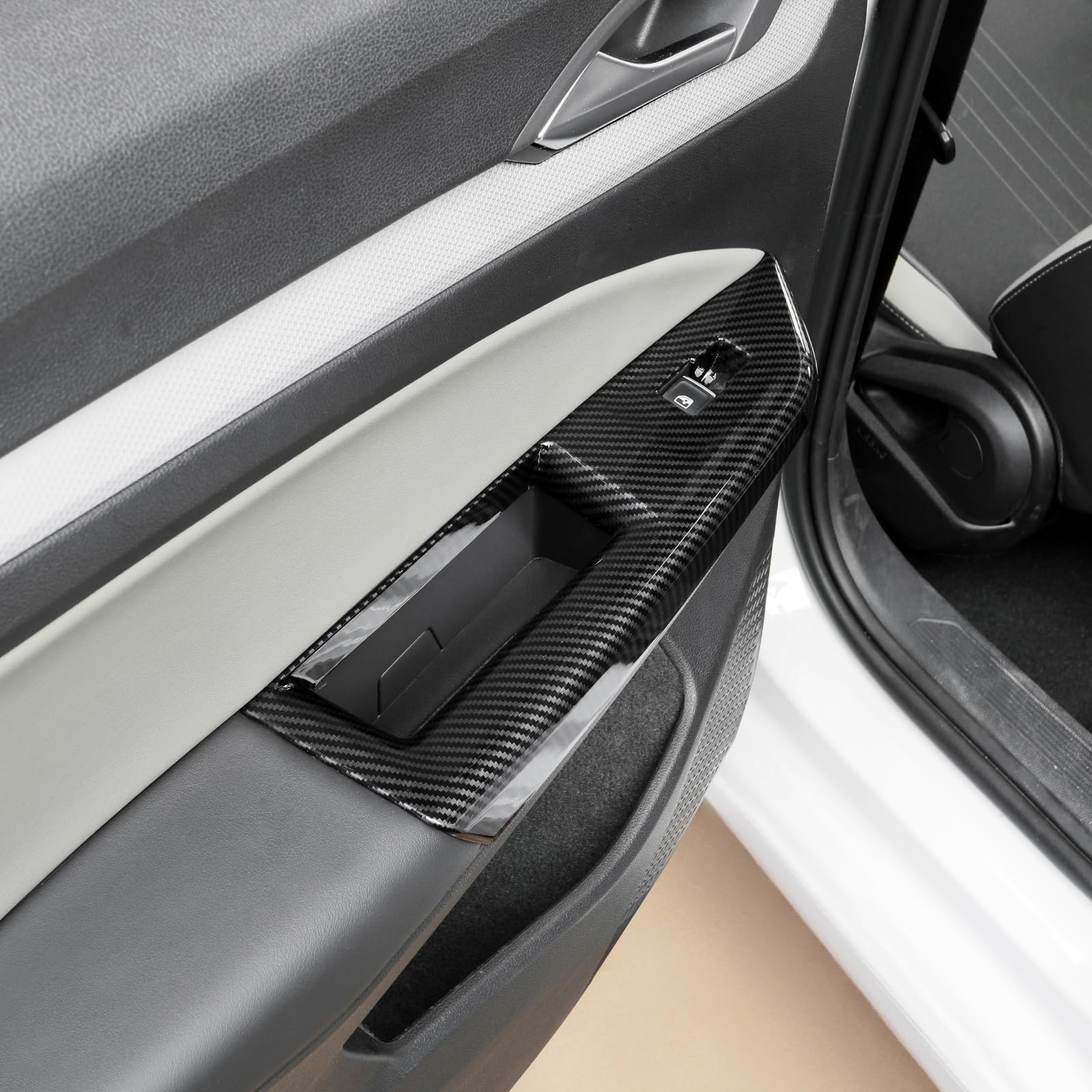 Fensterheber Abdeckung für VW Golf 8 2020 – 2025, 4-teiliges Set, ABS Interieur Dekorleisten in Rot/Carbonoptik, Passend für Tür Fensterheber Schalter